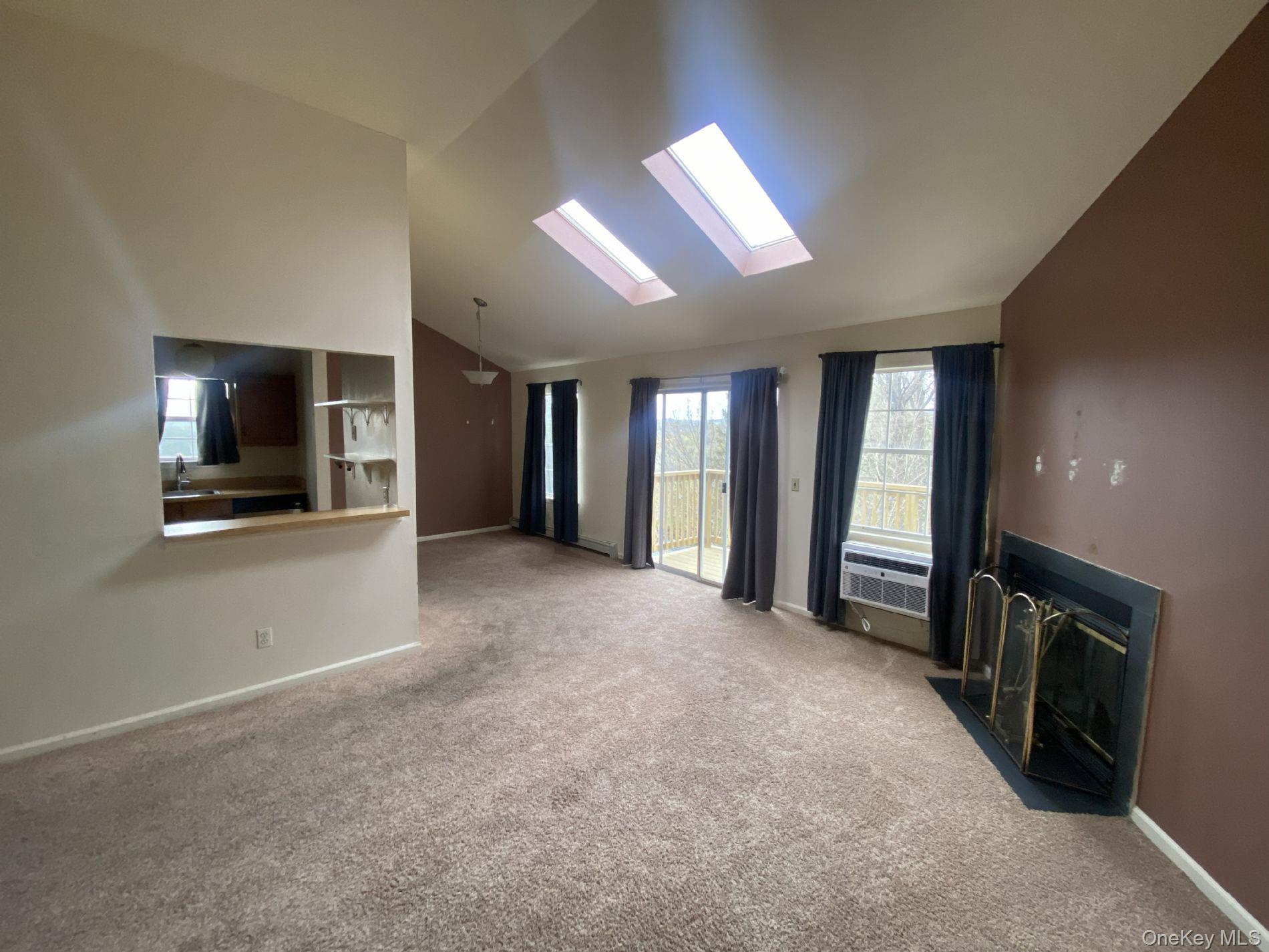 2 Lexington Hill 12 Property Photo 1