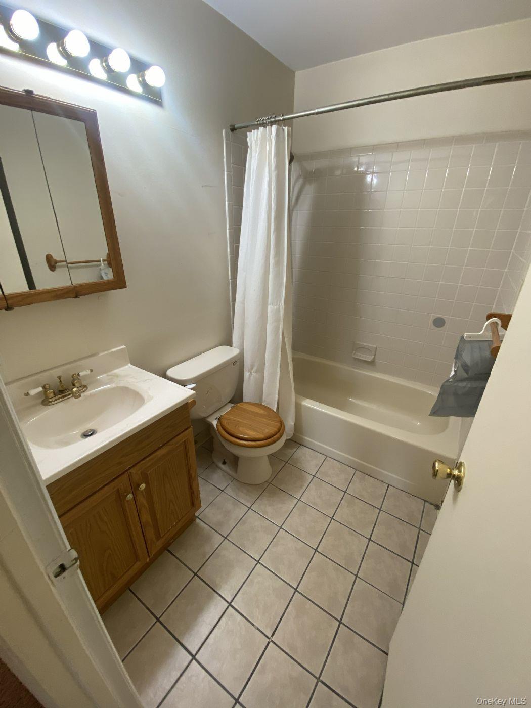 2 Lexington Hill 12 Property Photo 8
