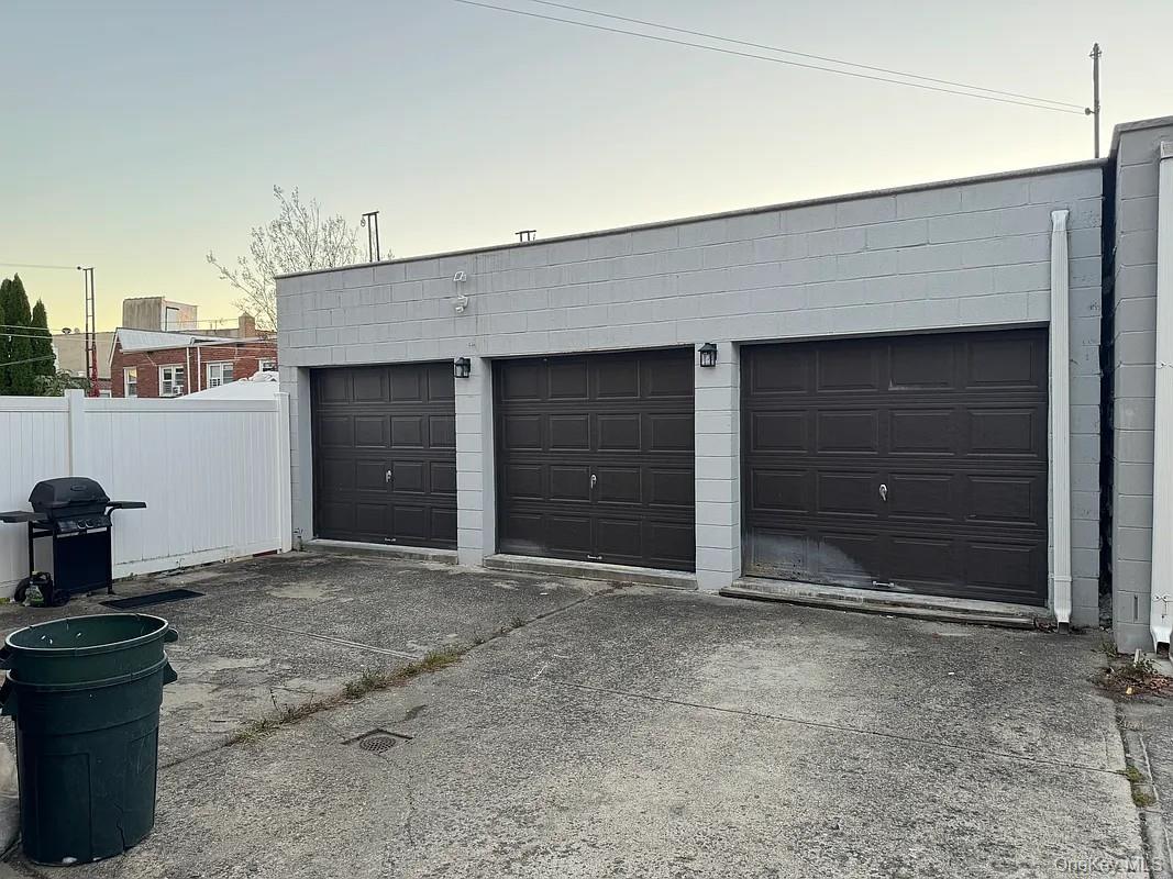 6858 76th Street Property Photo 1