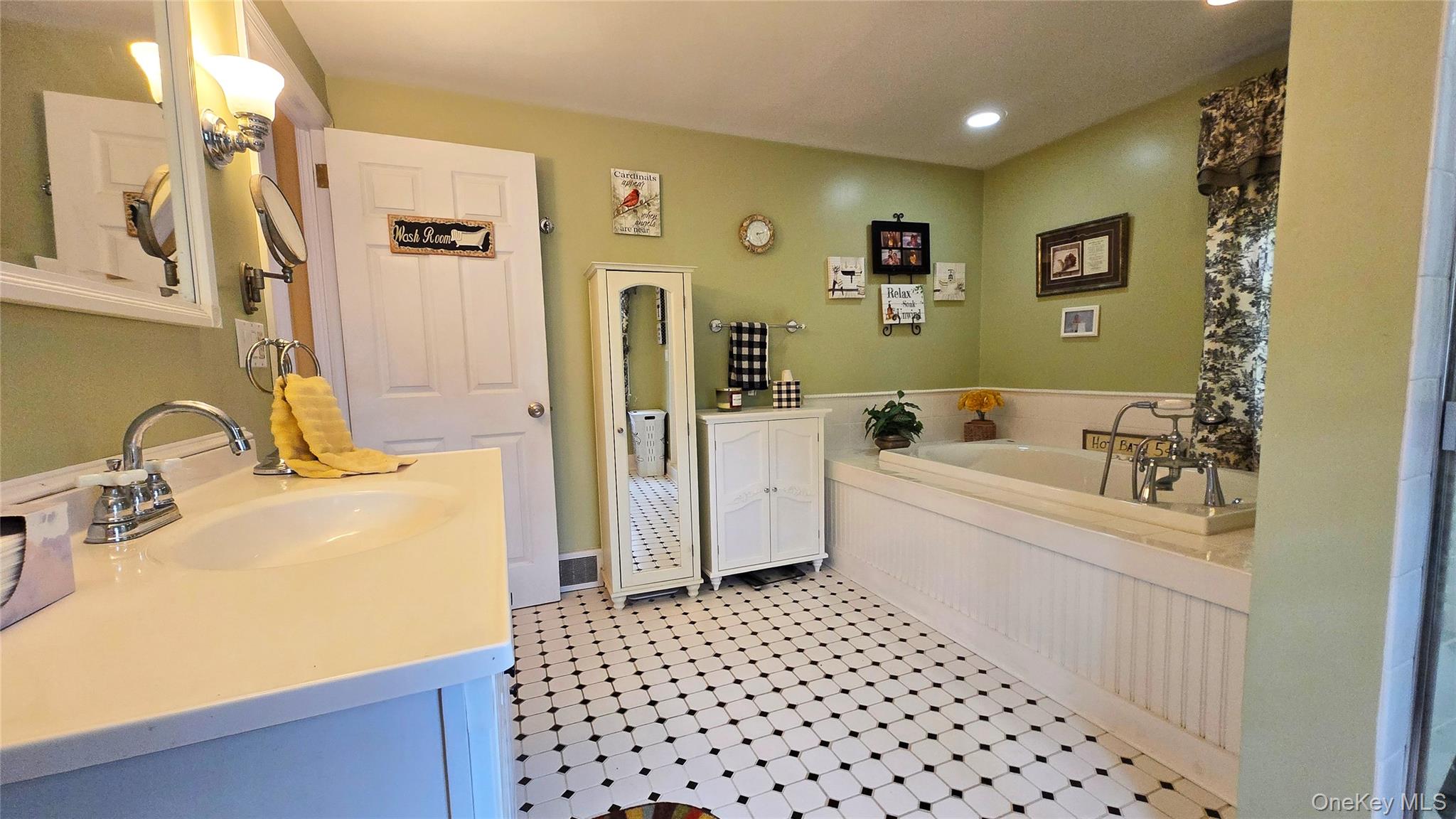 32 Atlantic Avenue Property Photo 23