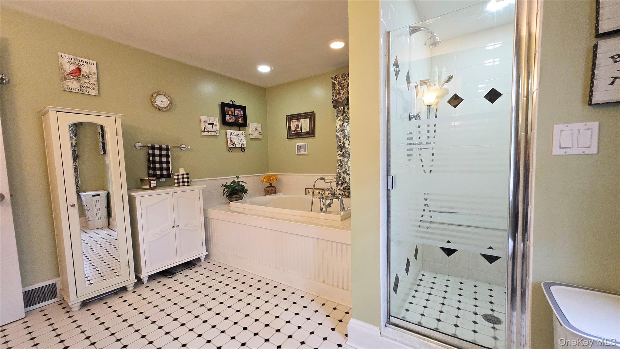 32 Atlantic Avenue Property Photo 24