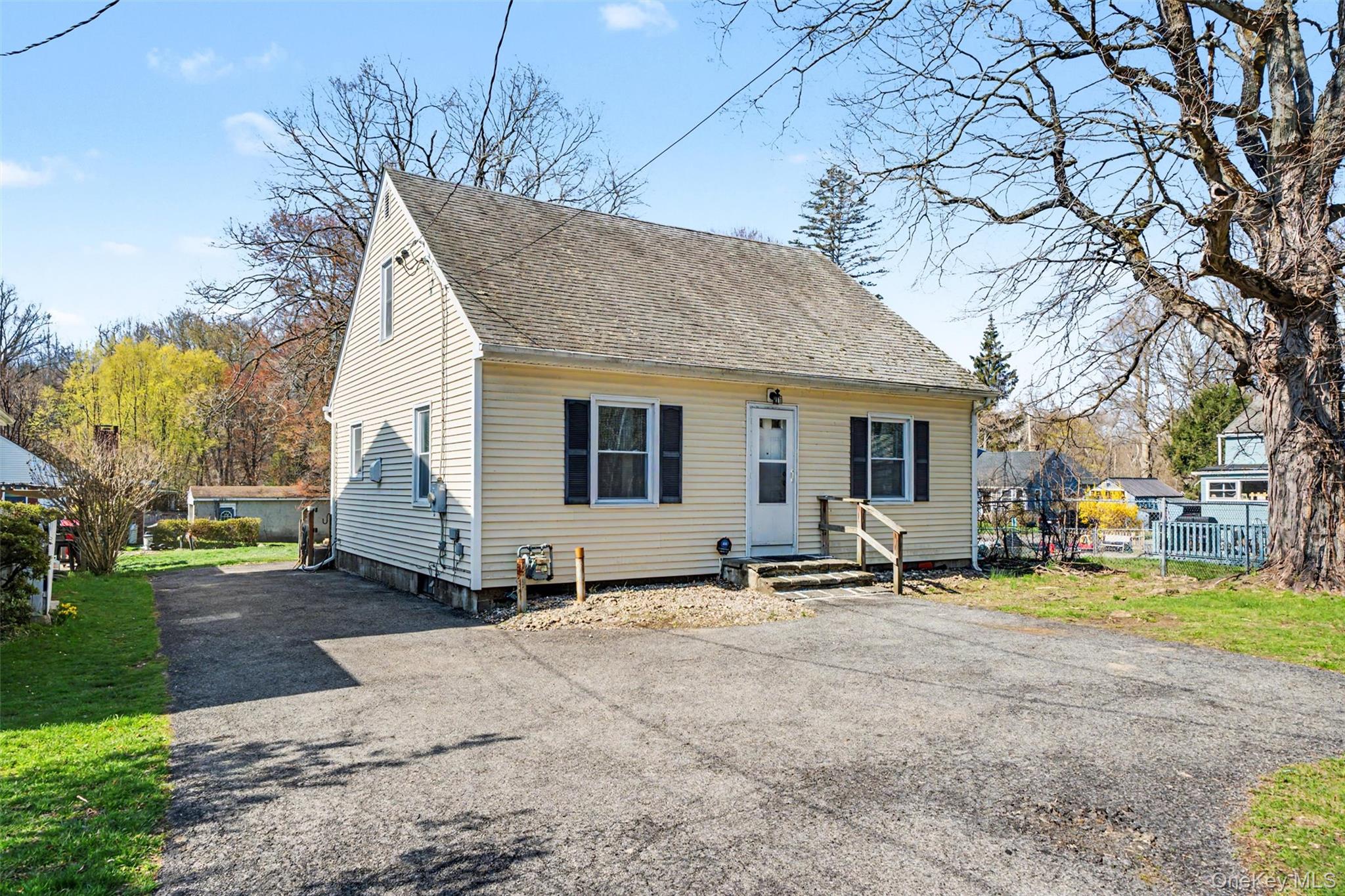 15 Forge Hill Road Property Photo 2