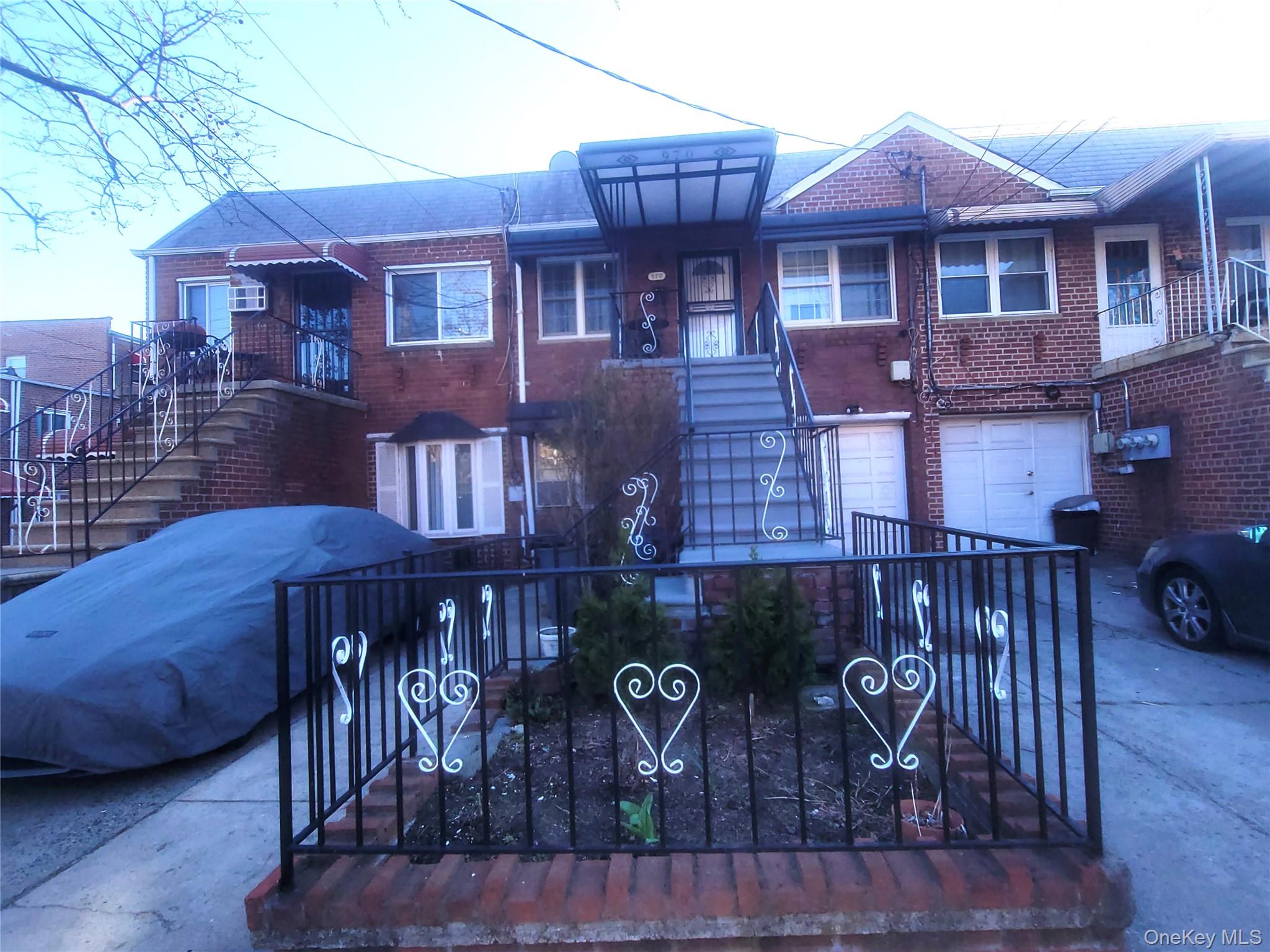 970 E 108th Street Property Photo 1