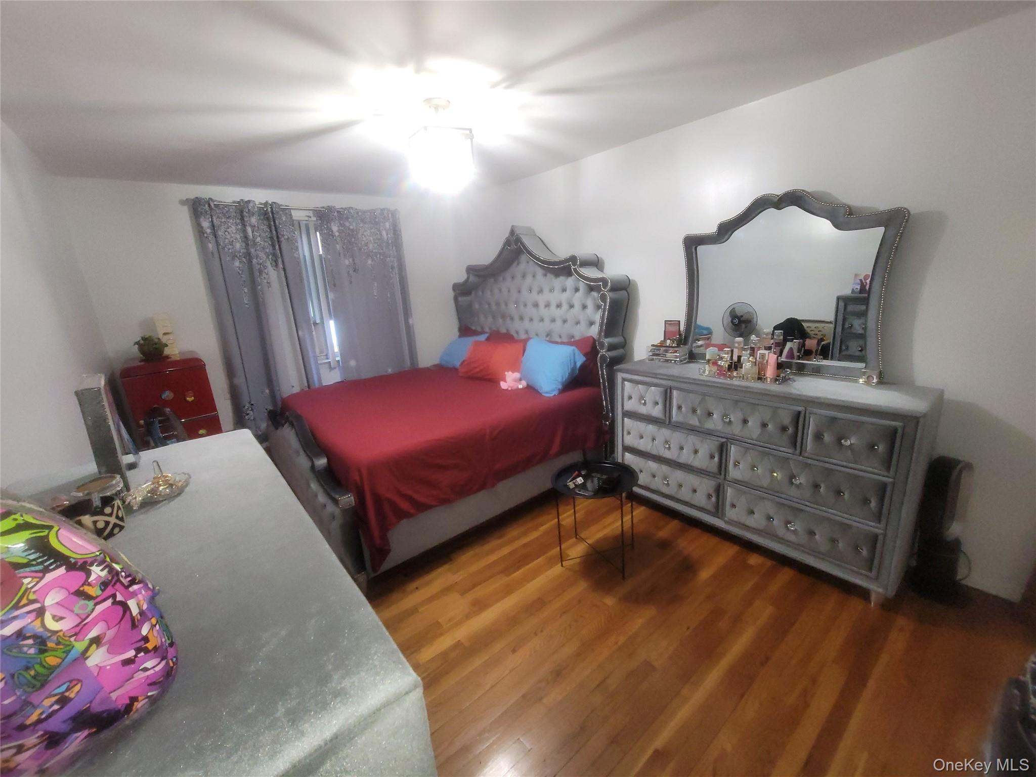 970 E 108th Street Property Photo 4
