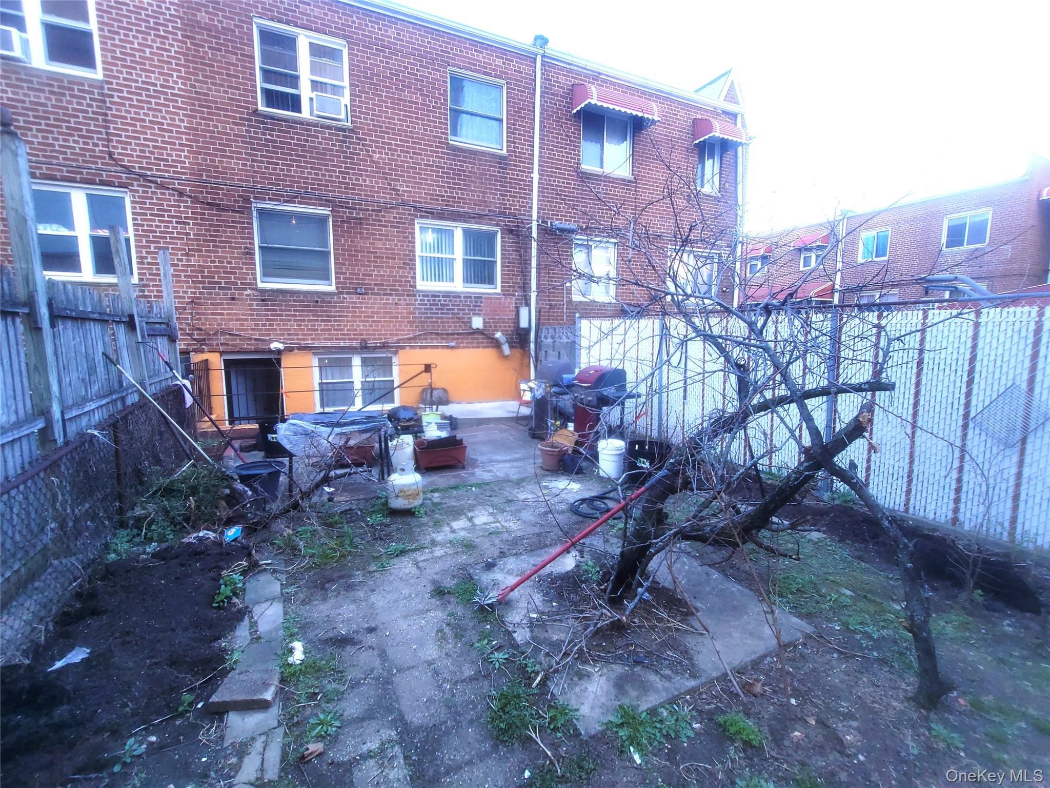 970 E 108th Street Property Photo 26