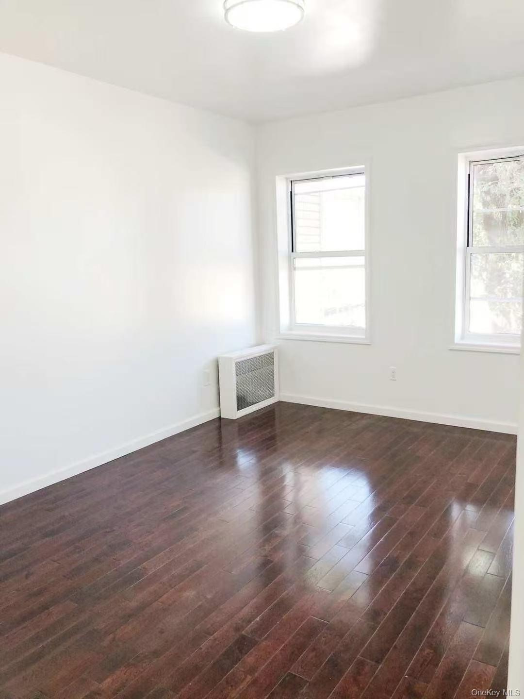 102-03 Jamaica Avenue Property Photo 2