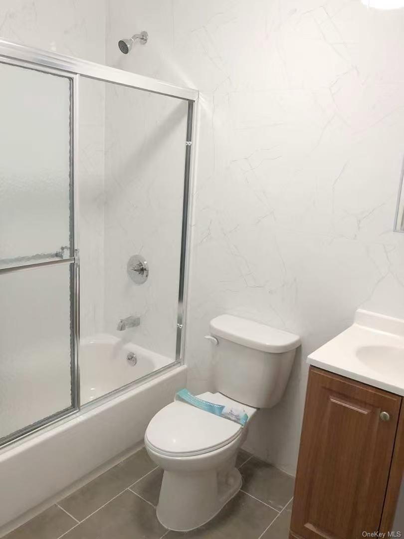 102-03 Jamaica Avenue Property Photo 5