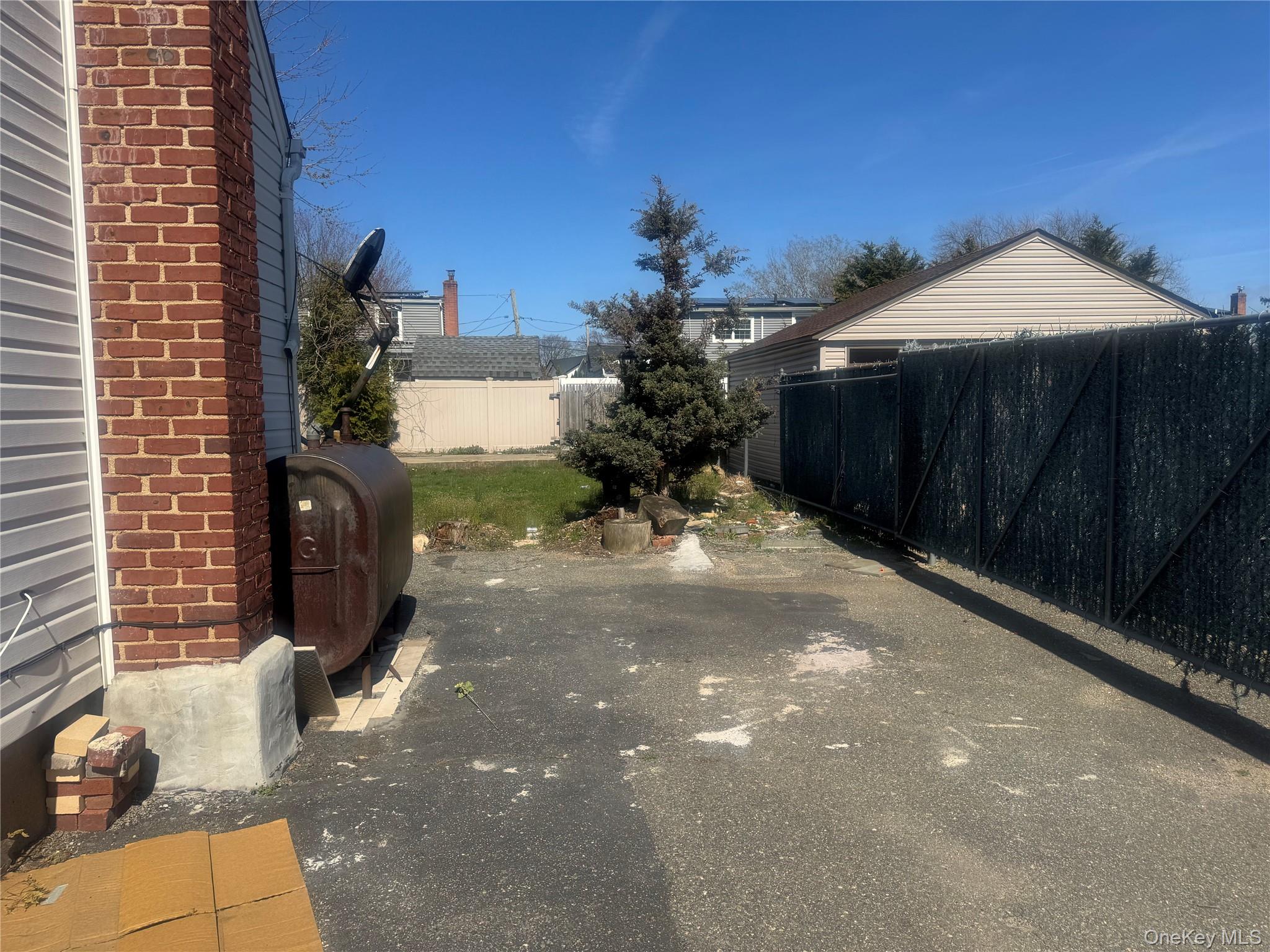 351 E Meadow Avenue Property Photo 3