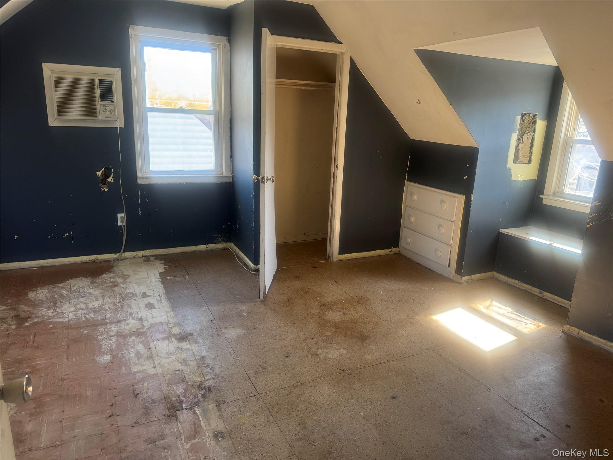 351 E Meadow Avenue Property Photo 8