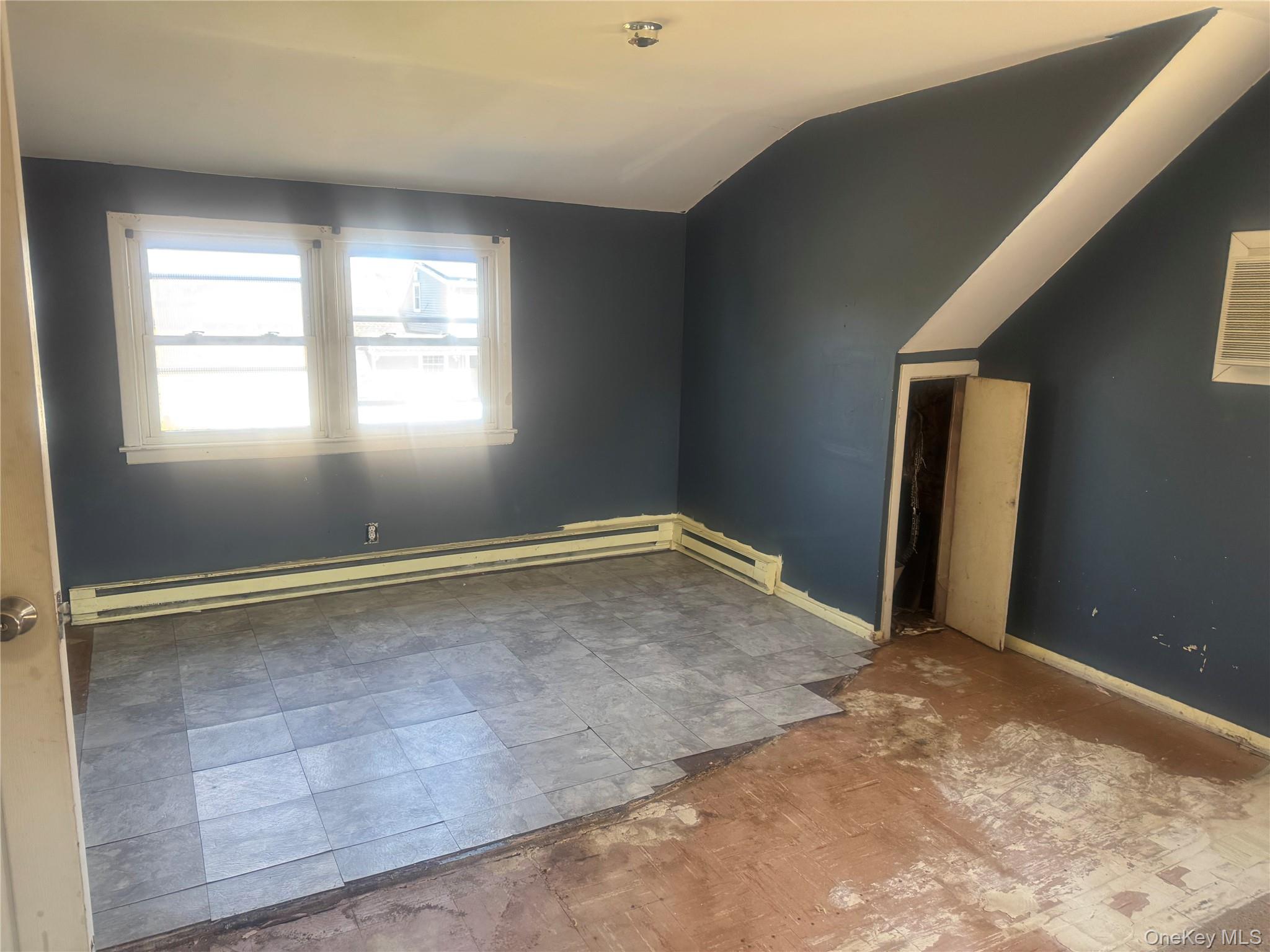 351 E Meadow Avenue Property Photo 9