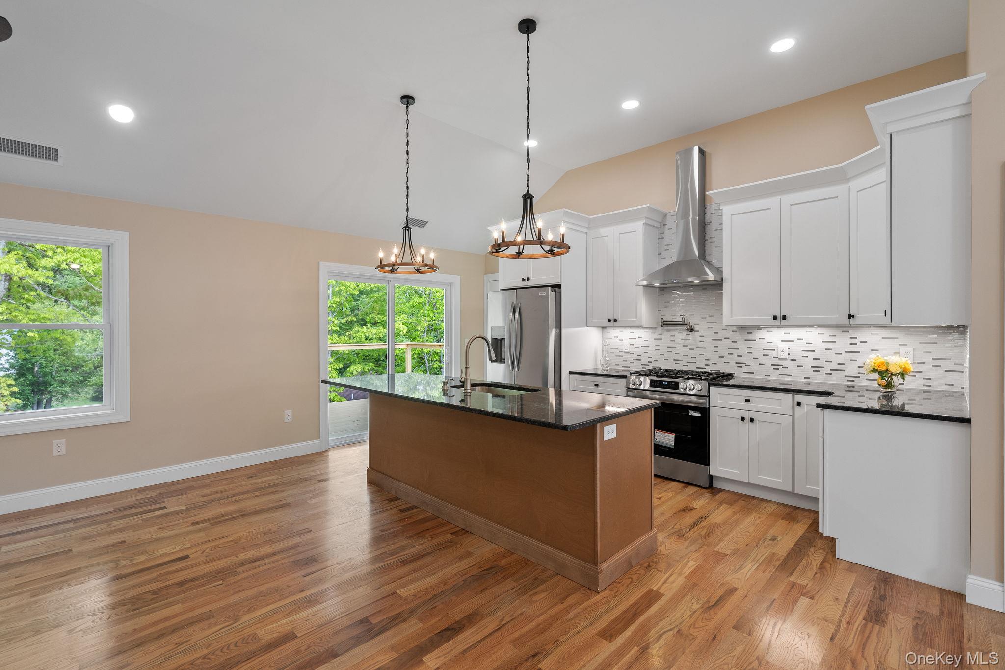 61 Smith Avenue Property Photo 3