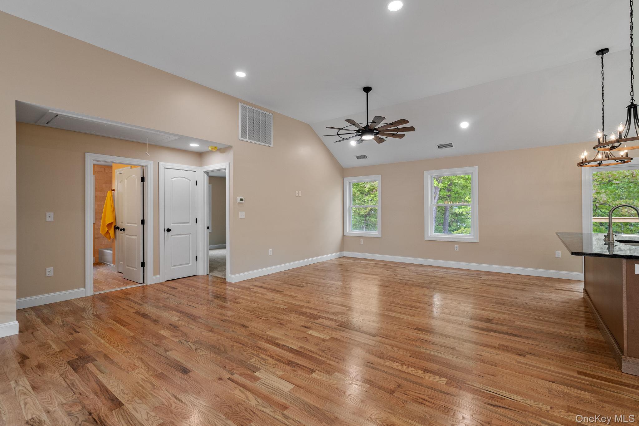 61 Smith Avenue Property Photo 12