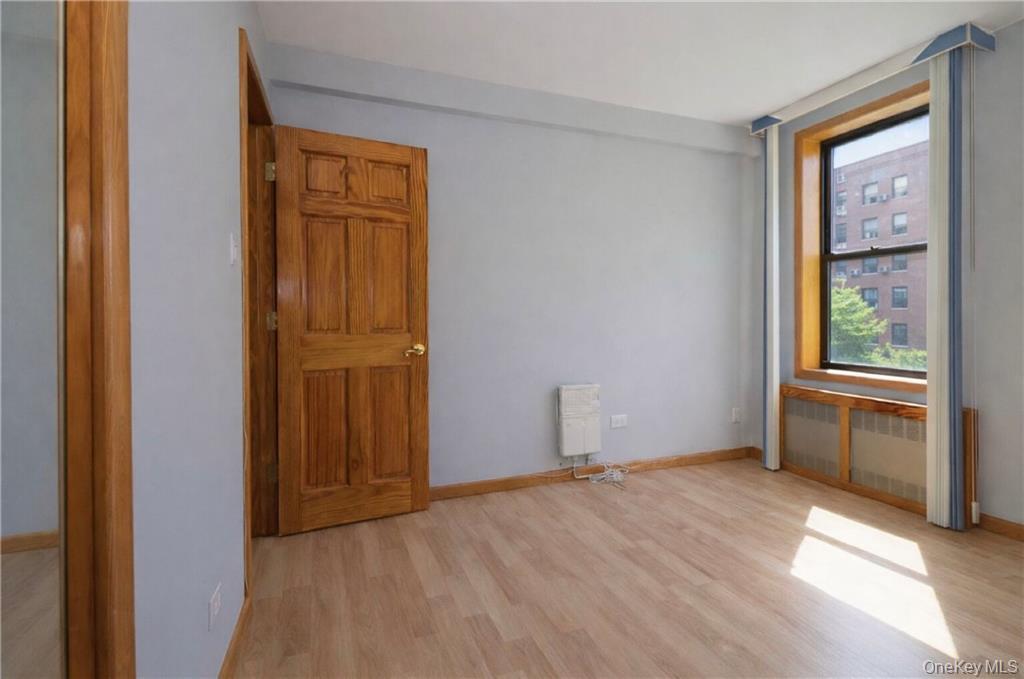 2425 Haring Street 2h Property Photo 10