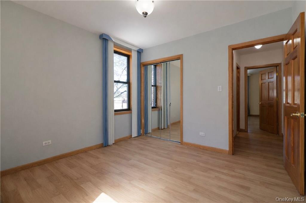 2425 Haring Street 2h Property Photo 11