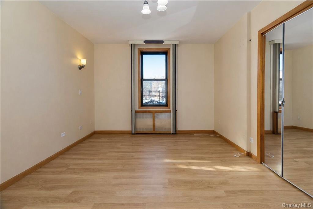2425 Haring Street 2h Property Photo 15