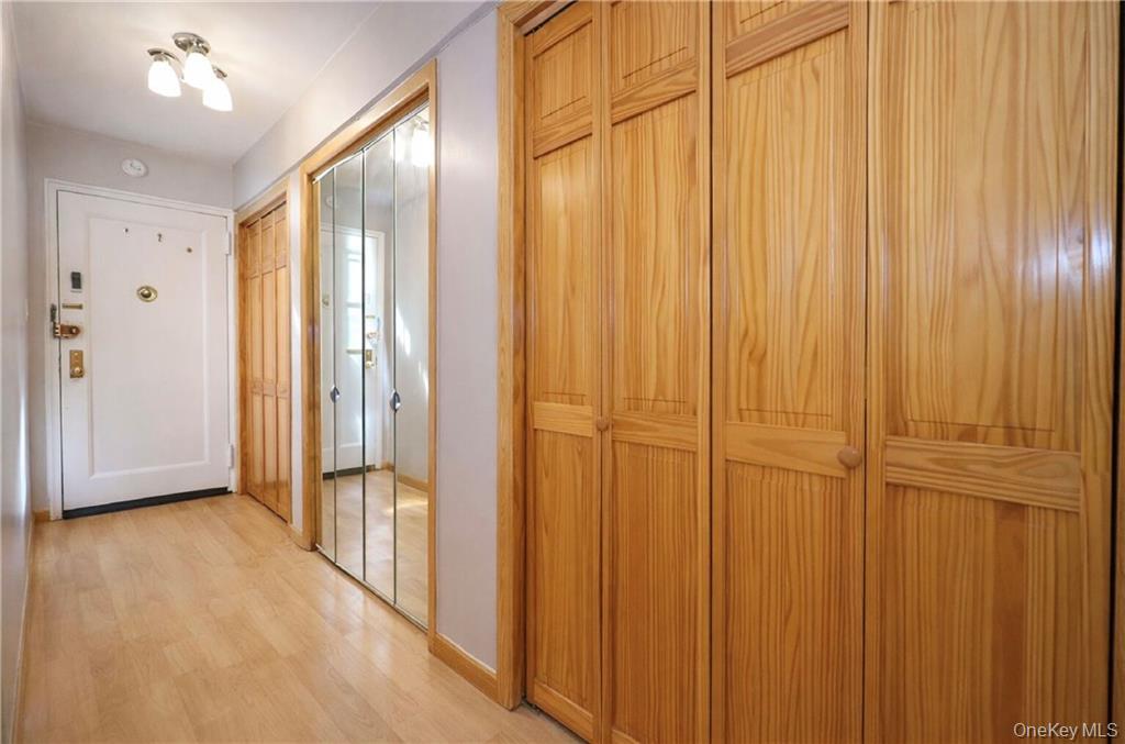 2425 Haring Street 2h Property Photo 18