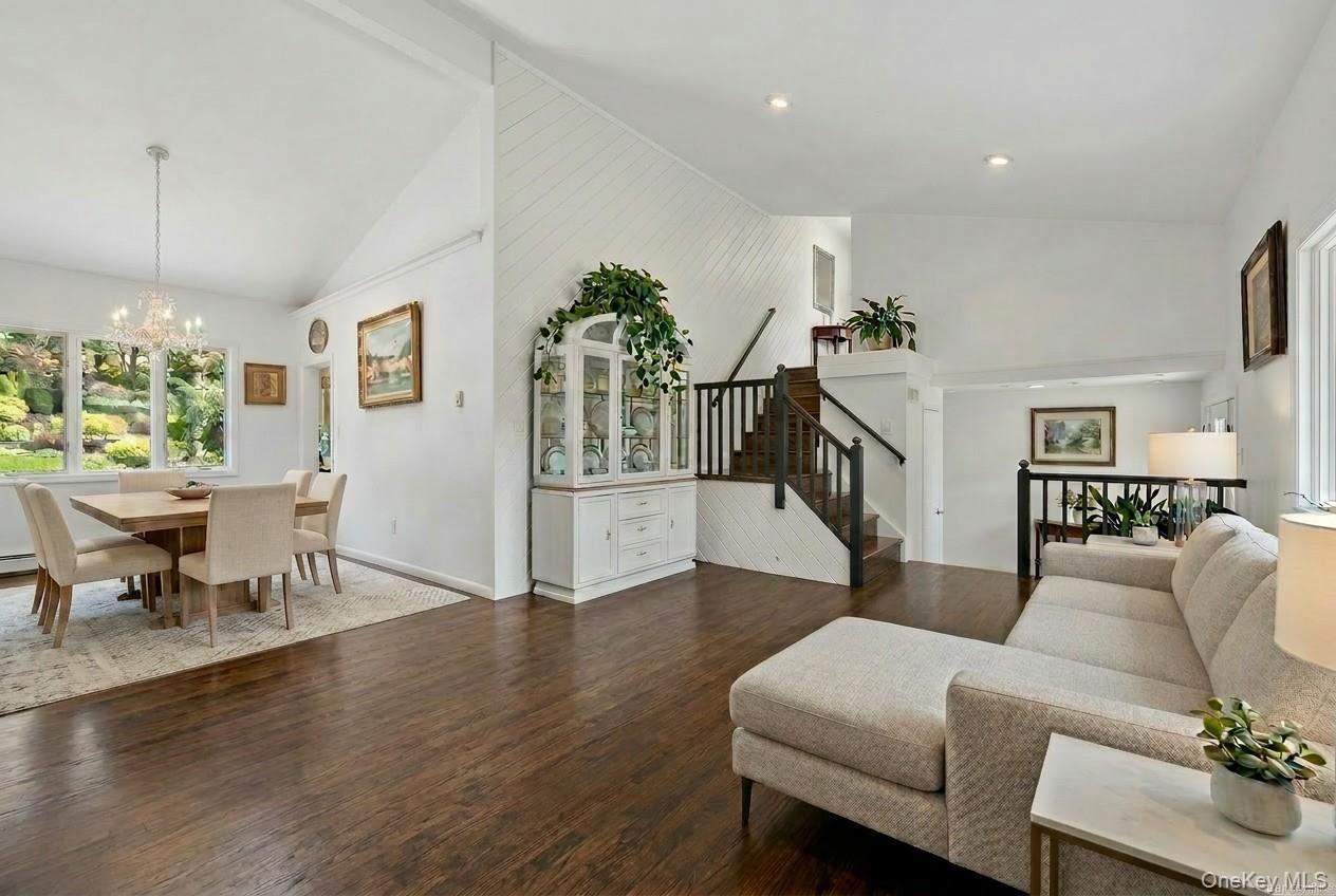 449 W Mombasha Road Property Photo 2