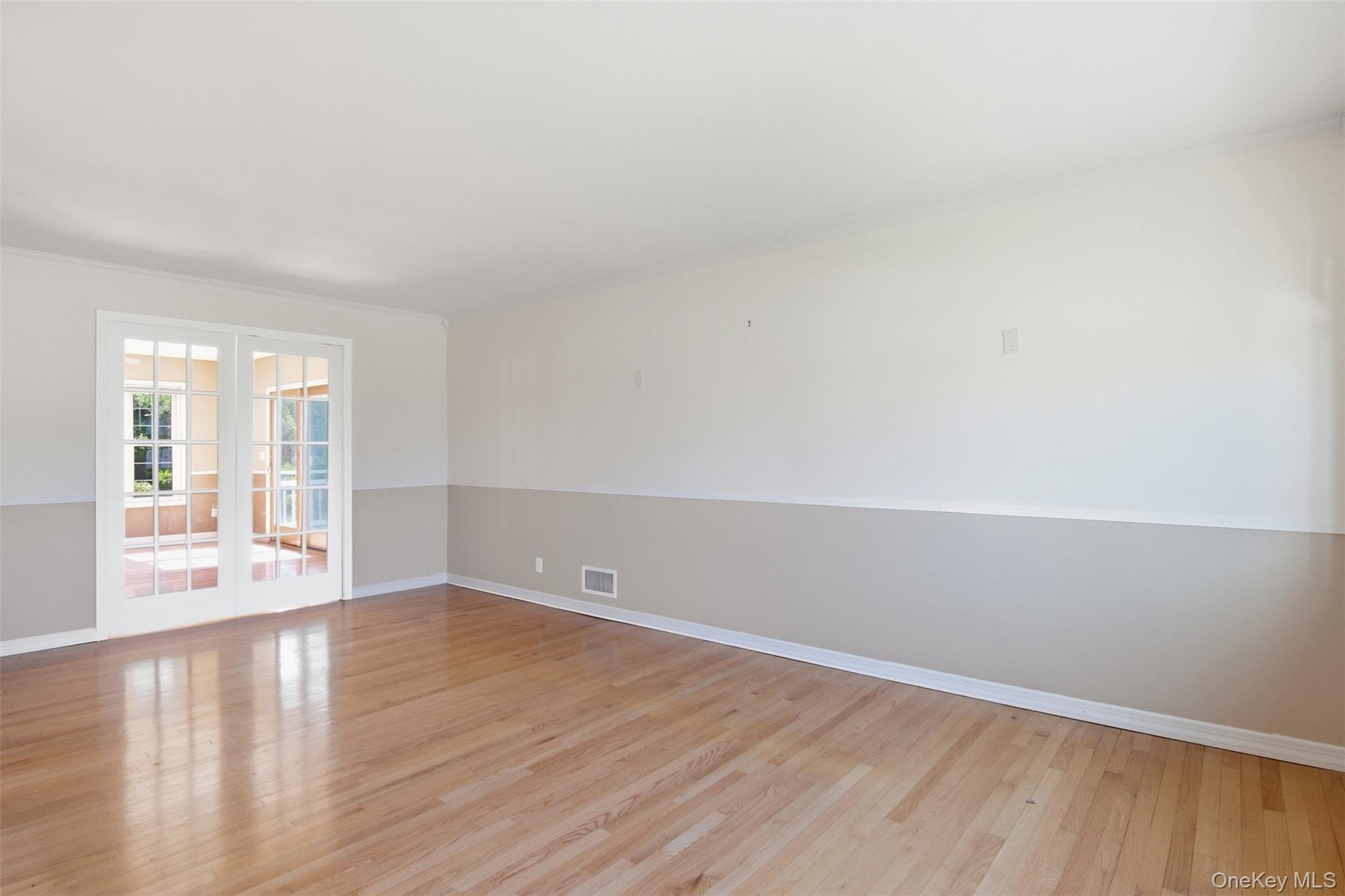 2295 3rd Street Property Photo 4
