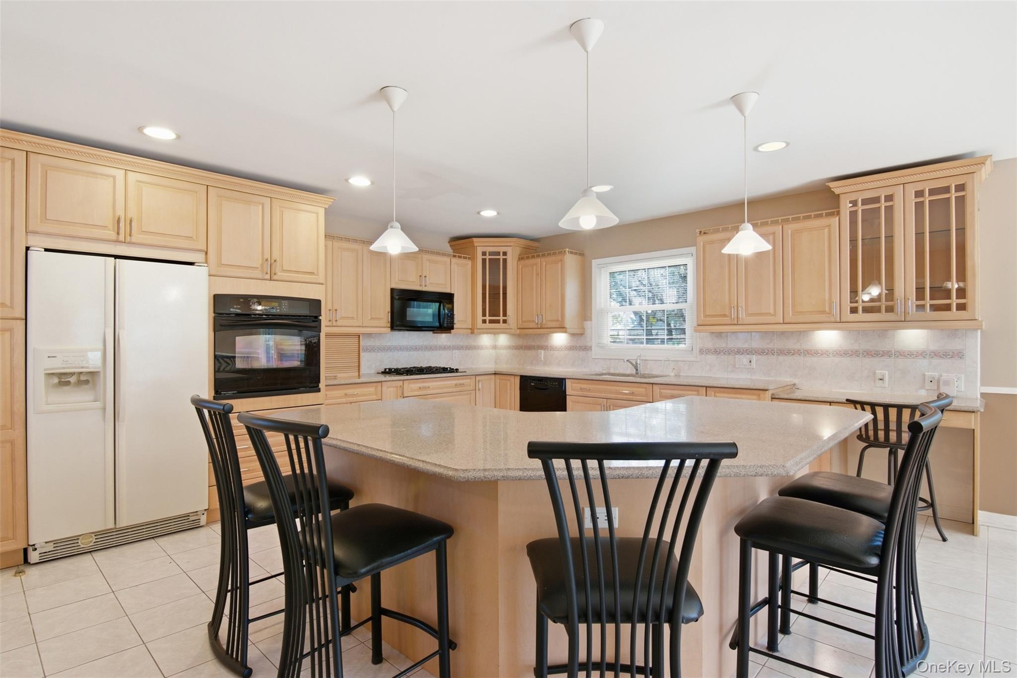 2295 3rd Street Property Photo 11