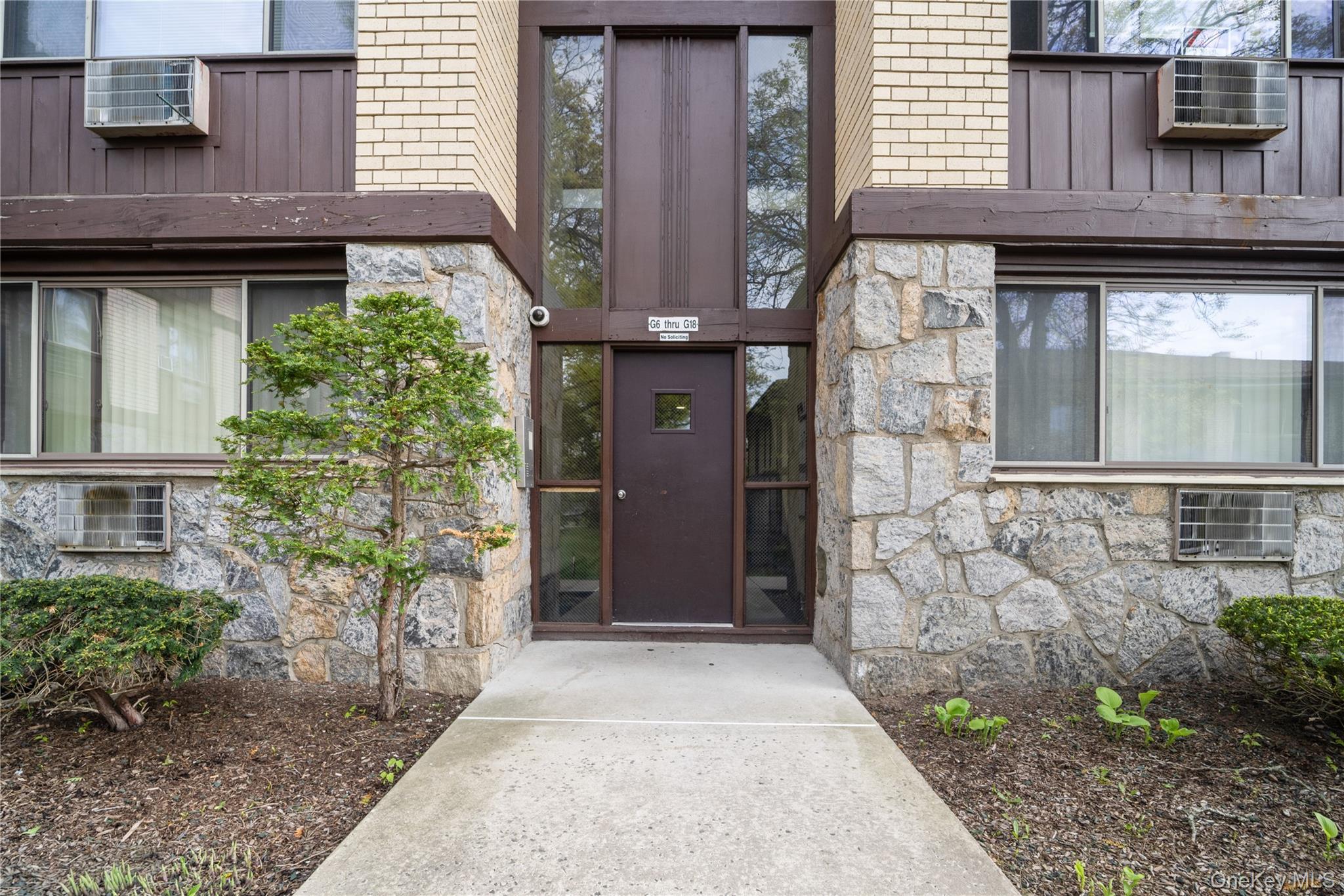 252 N Main Street G12 Property Photo 2