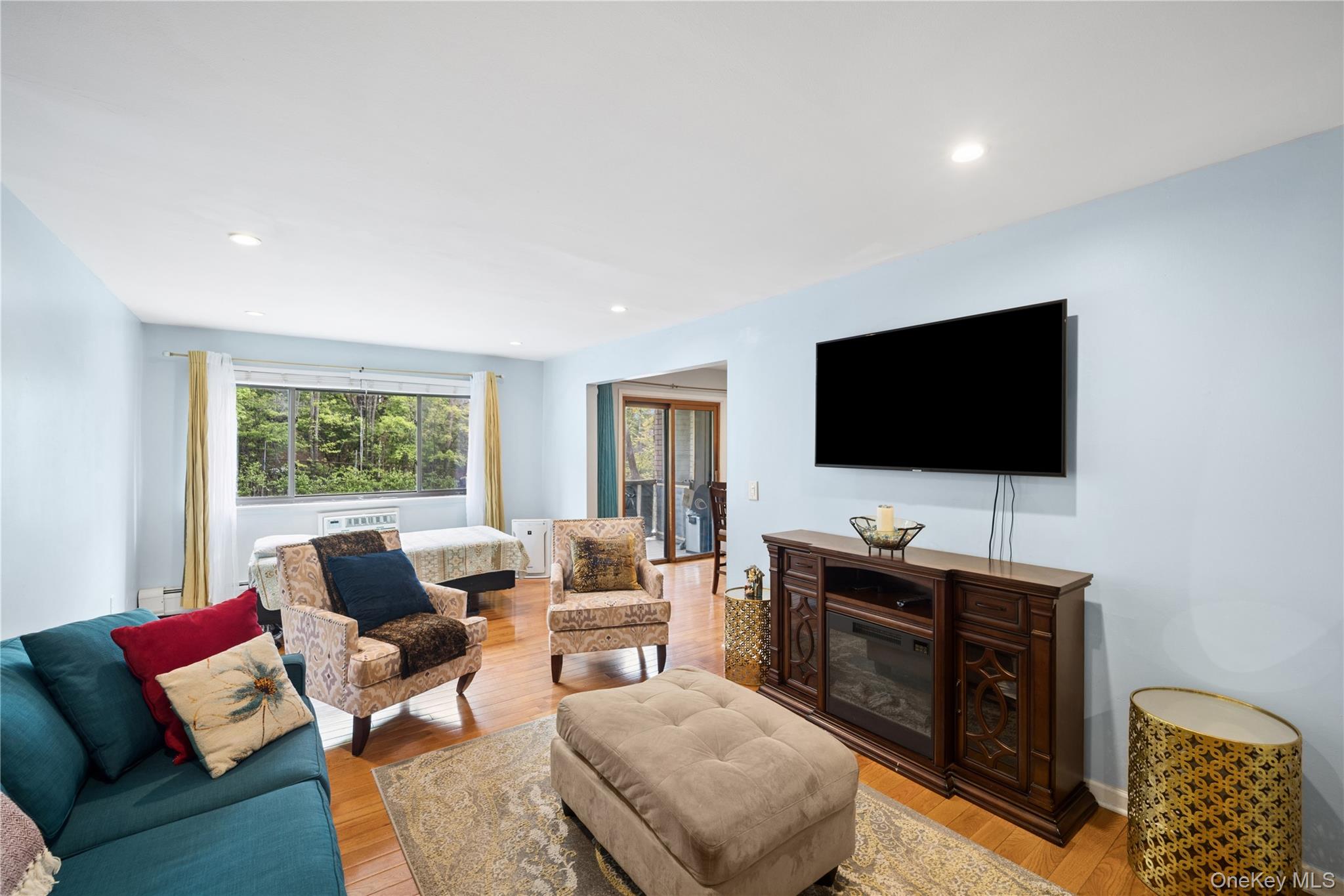 252 N Main Street G12 Property Photo 4