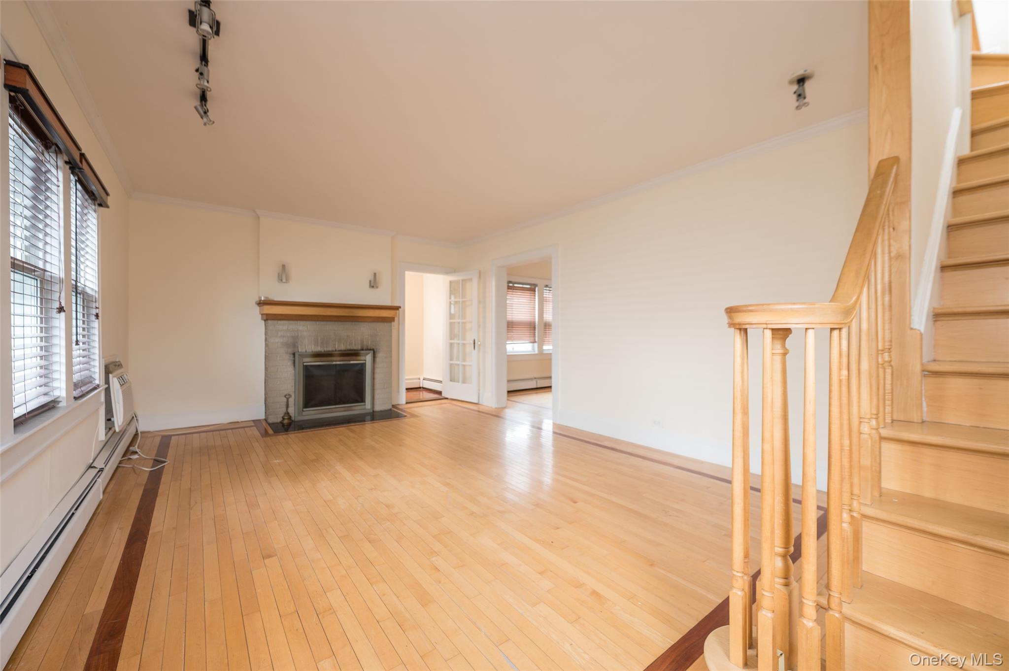 61 Roundhill Drive Property Photo 4