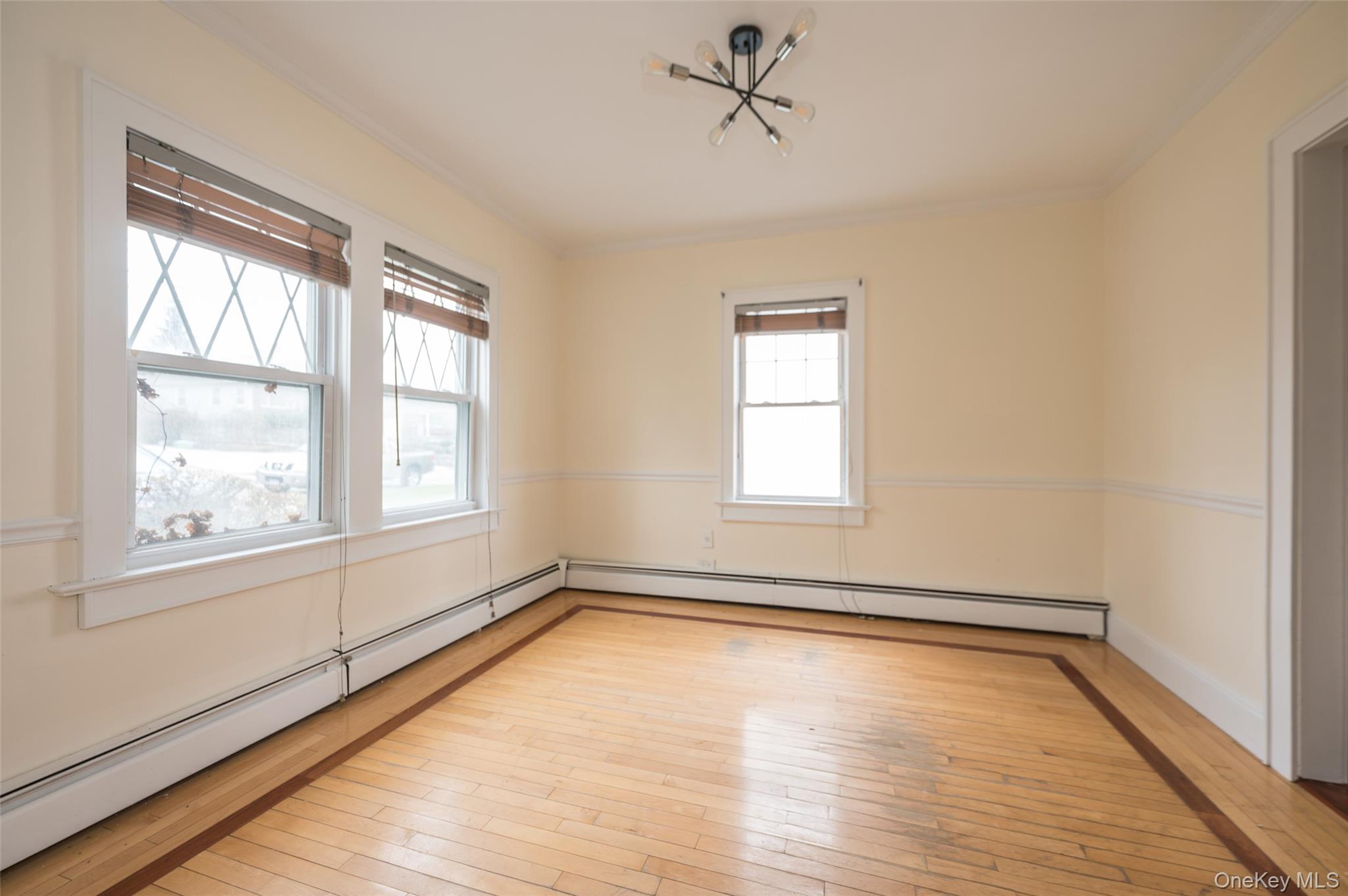 61 Roundhill Drive Property Photo 6
