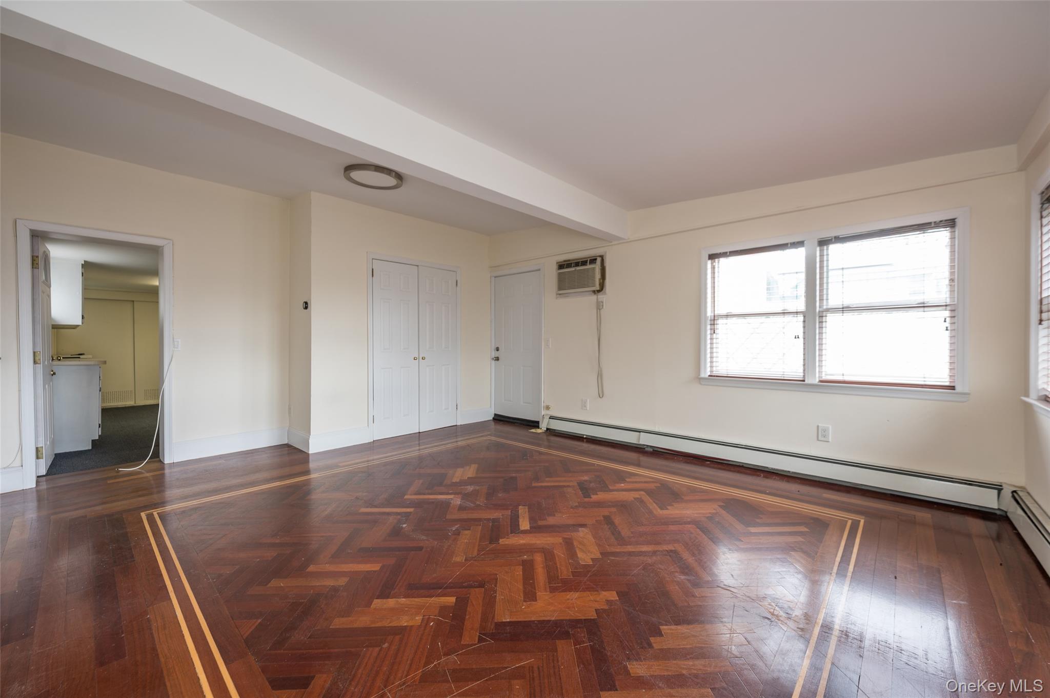 61 Roundhill Drive Property Photo 8