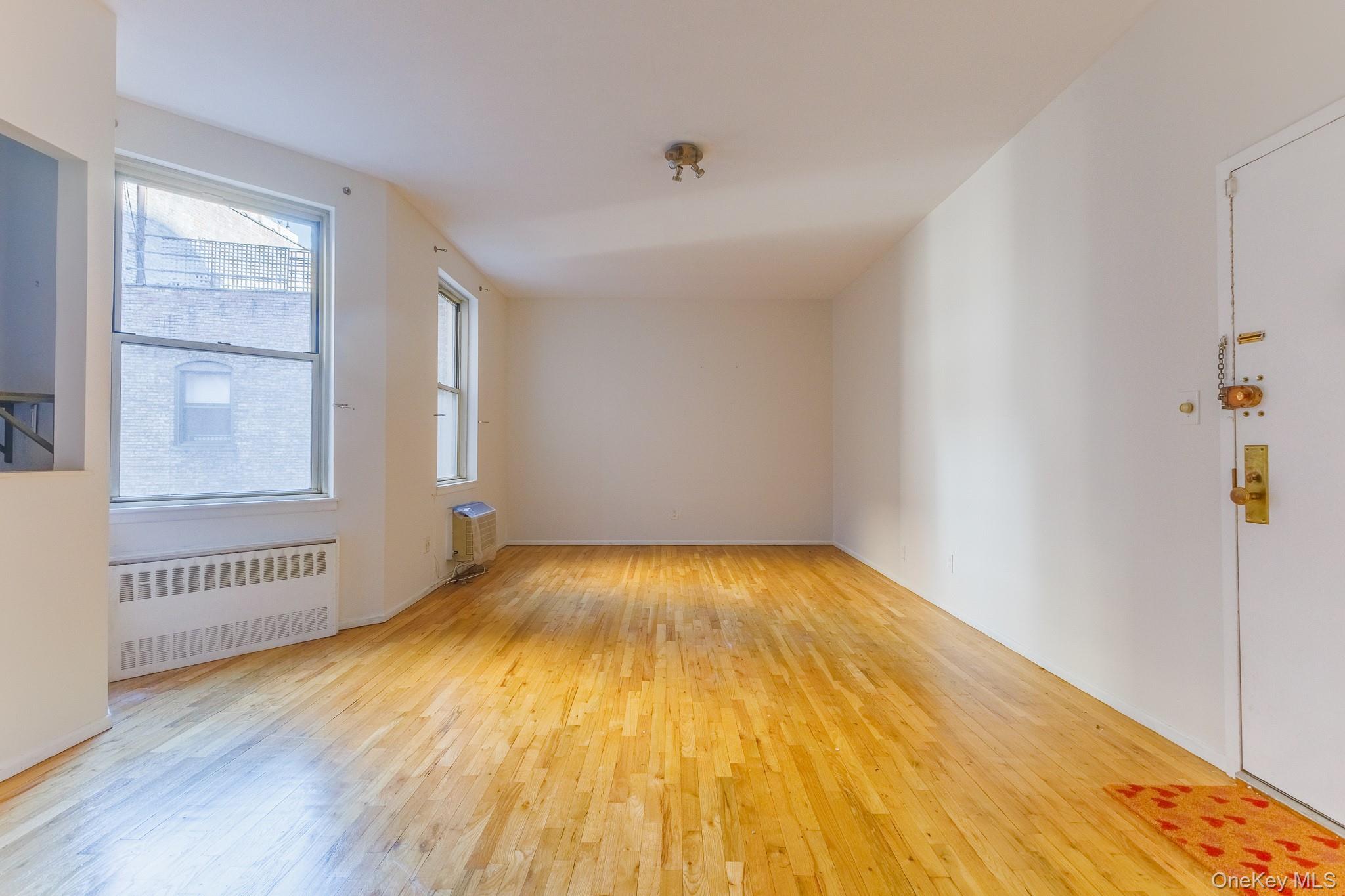 15 E 10th Street 4a Property Photo 6