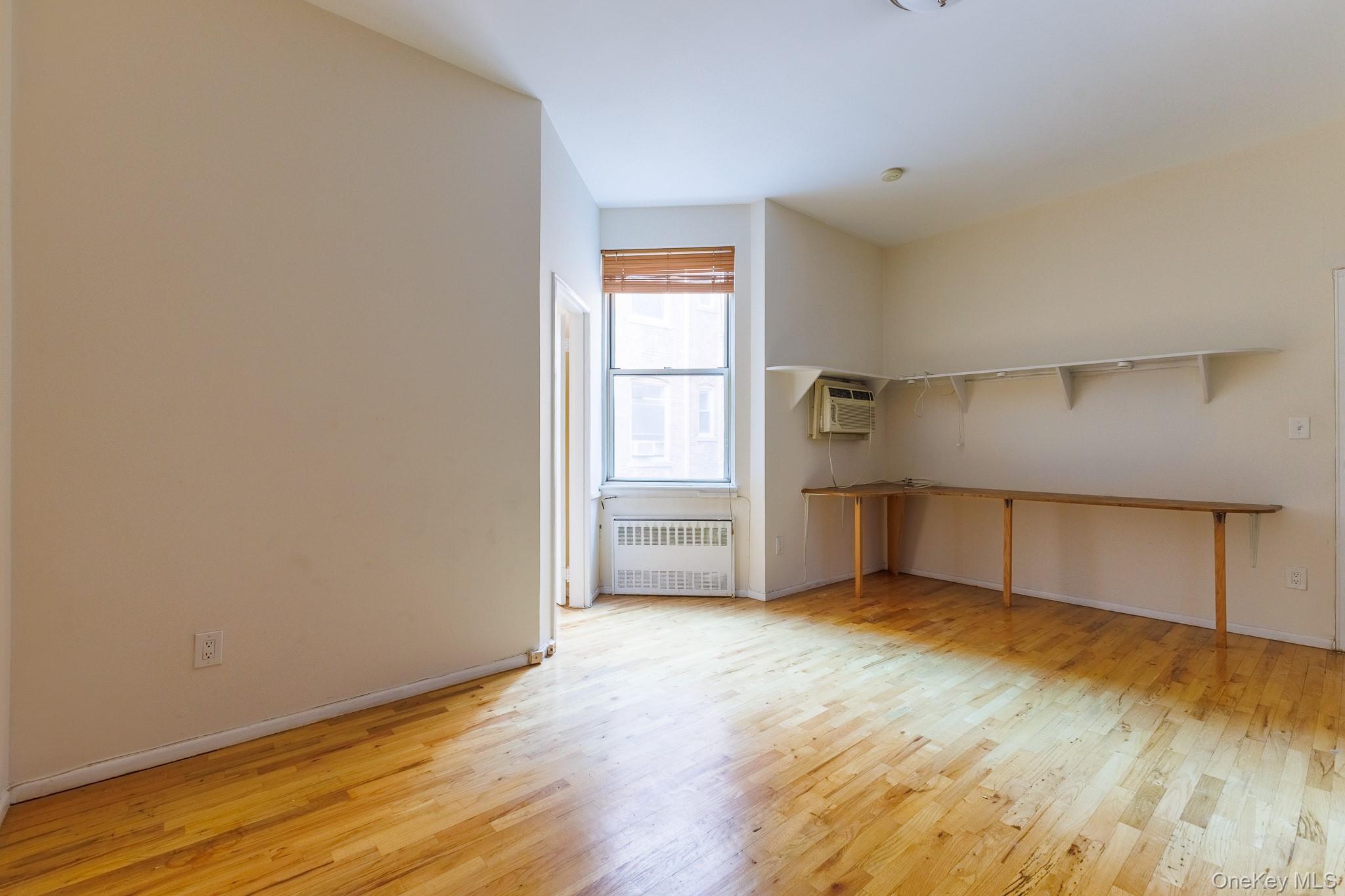 15 E 10th Street 4a Property Photo 15