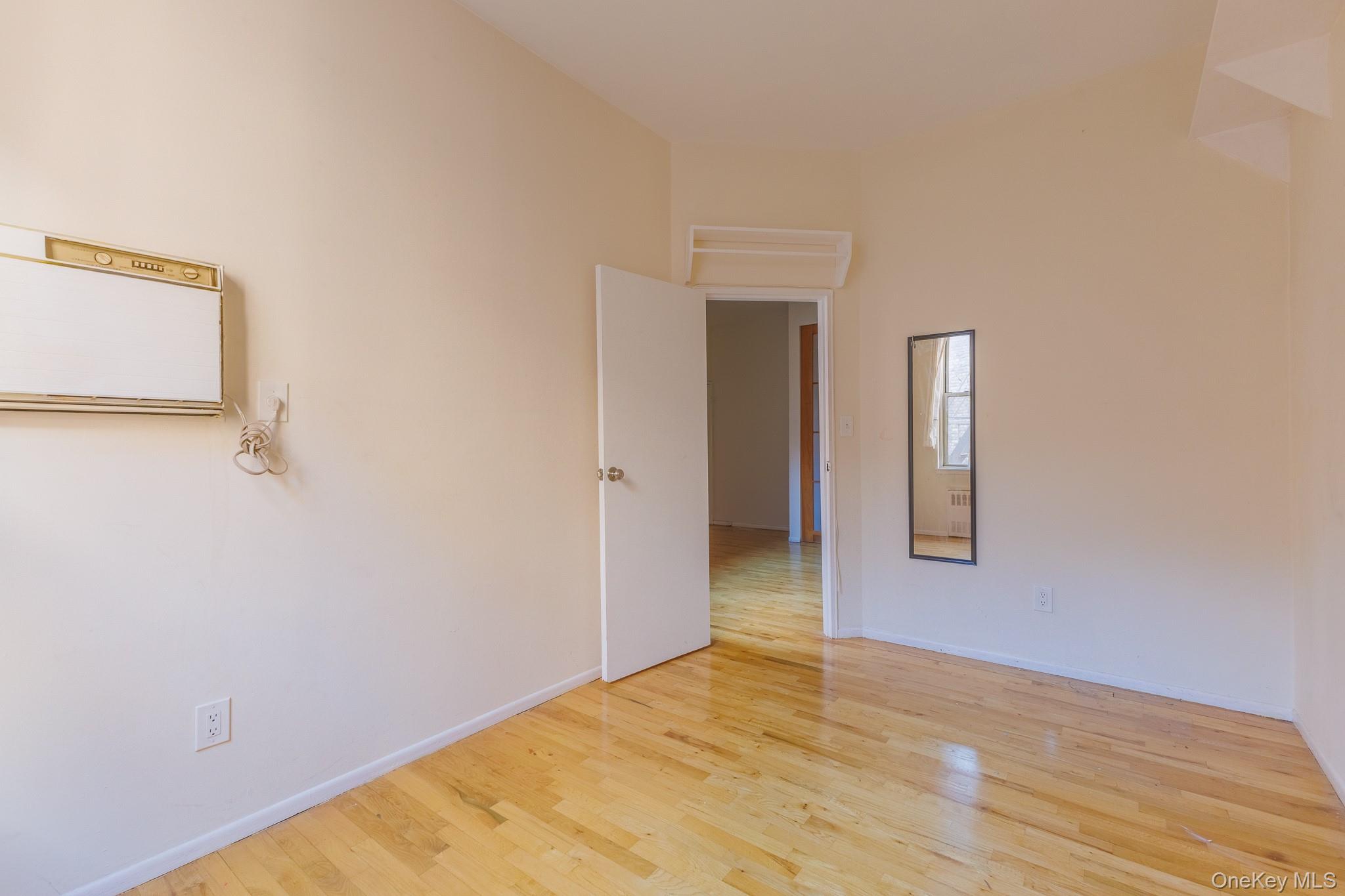 15 E 10th Street 4a Property Photo 17