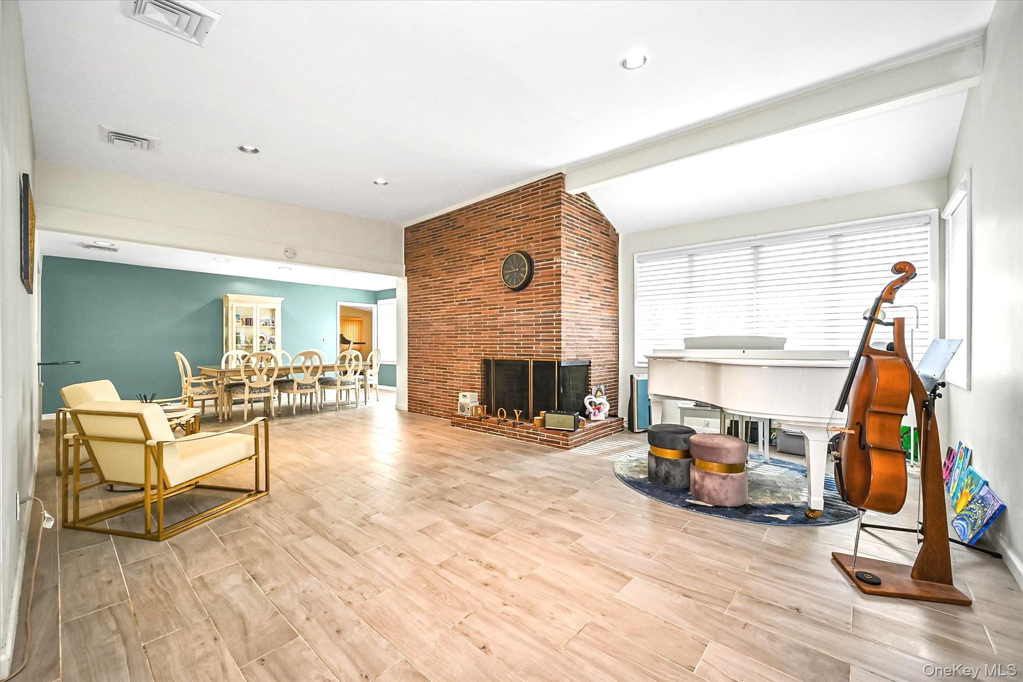 5 Fieldstone Lane Property Photo 2