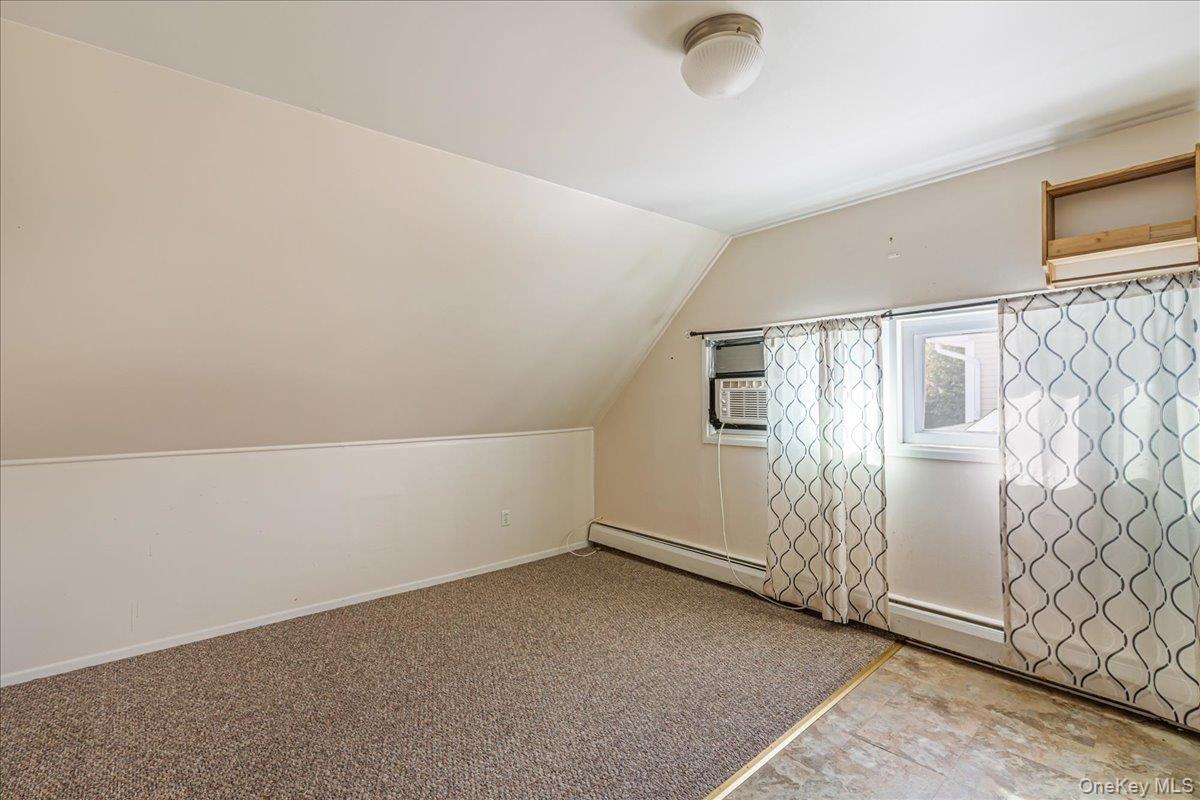 236 Duckpond Drive Property Photo 20