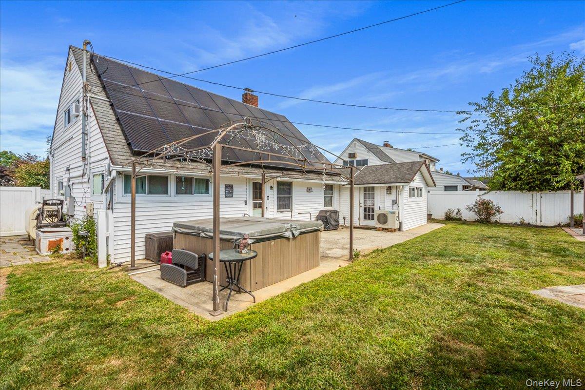 236 Duckpond Drive Property Photo 28
