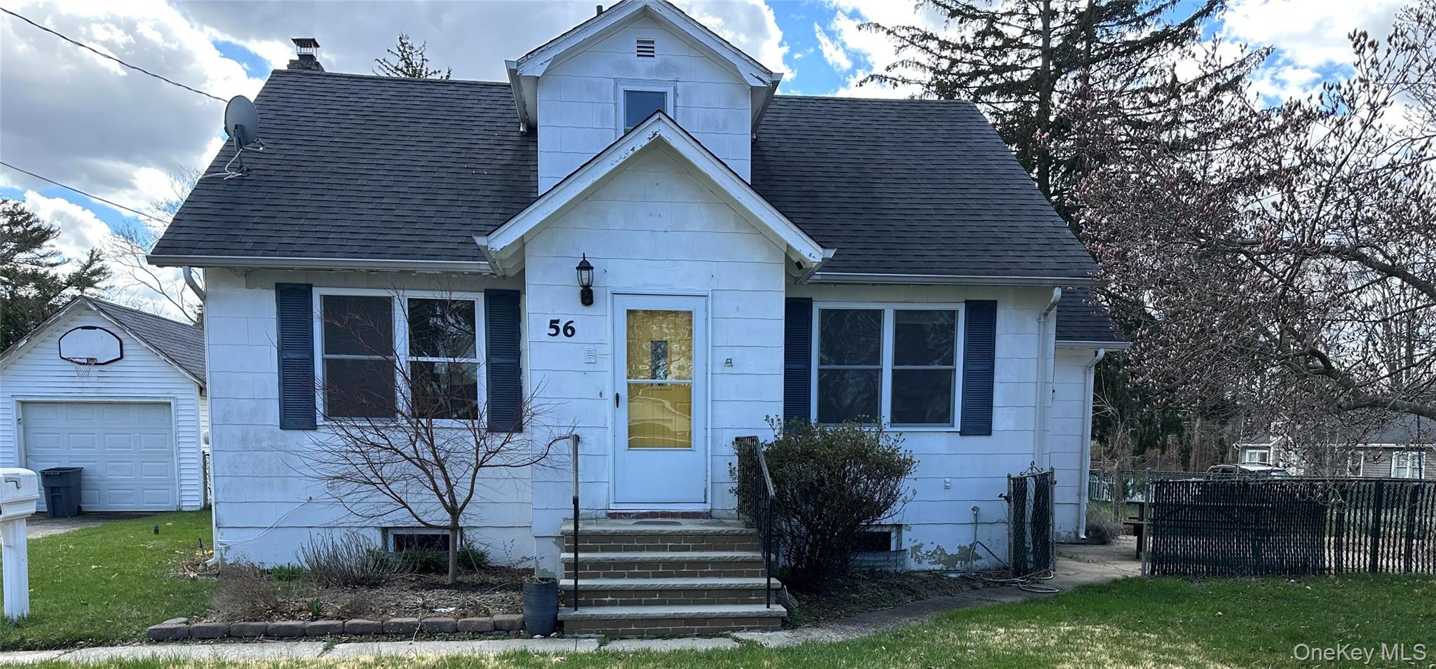 56 Waverly Avenue Property Photo 1