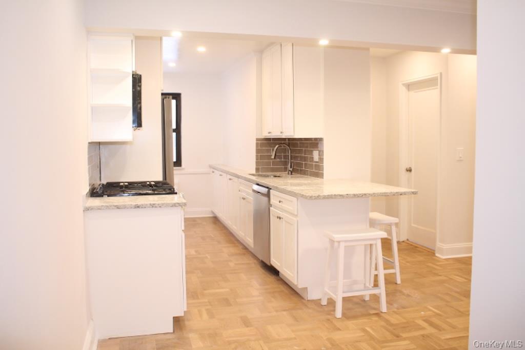 50 White Oak Street 1c Property Photo 6