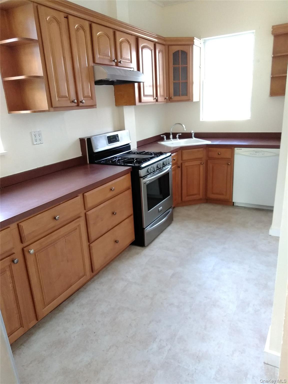 1718 Edison Avenue Property Photo 18