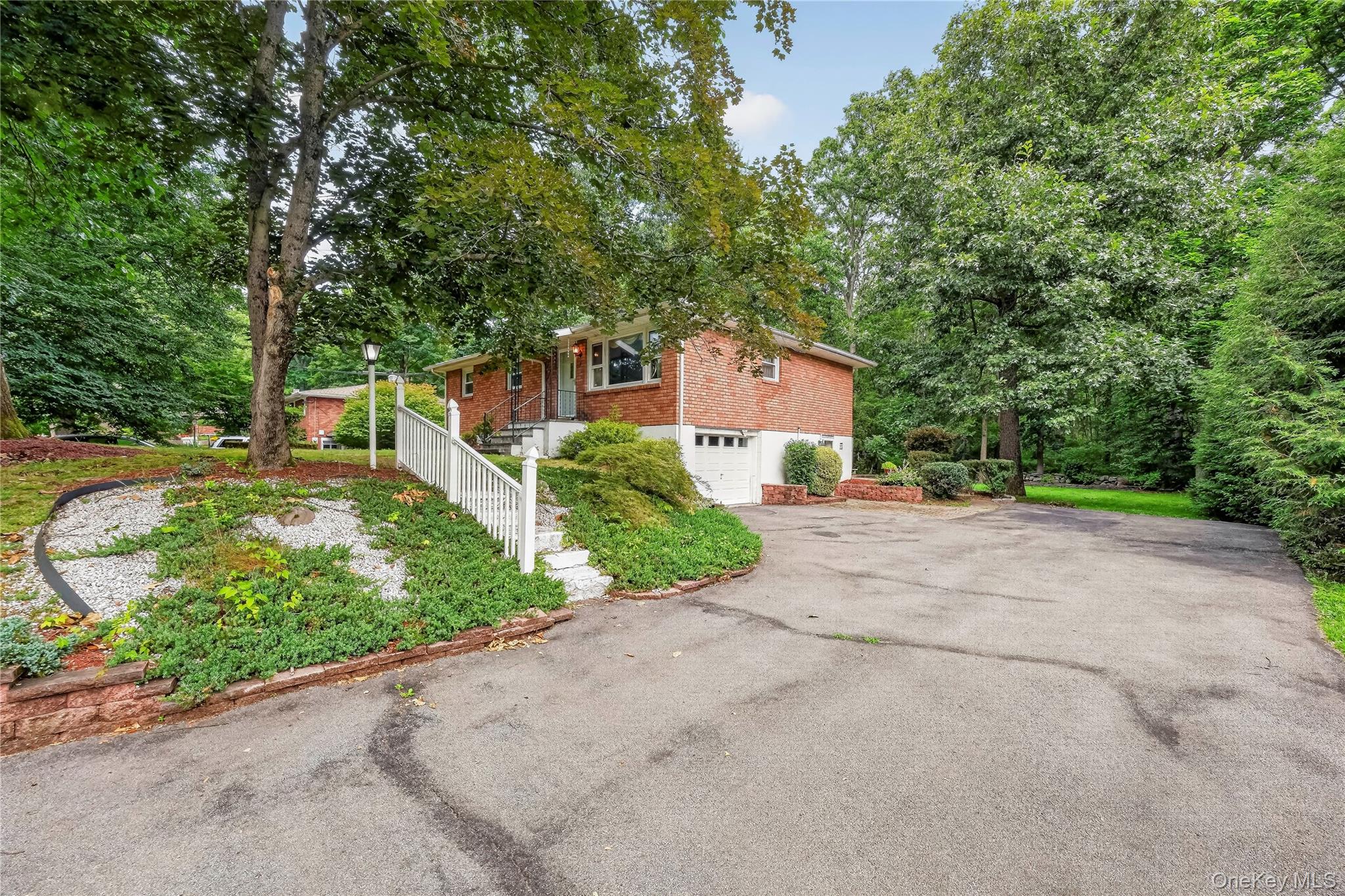9 Archery Road Property Photo 5