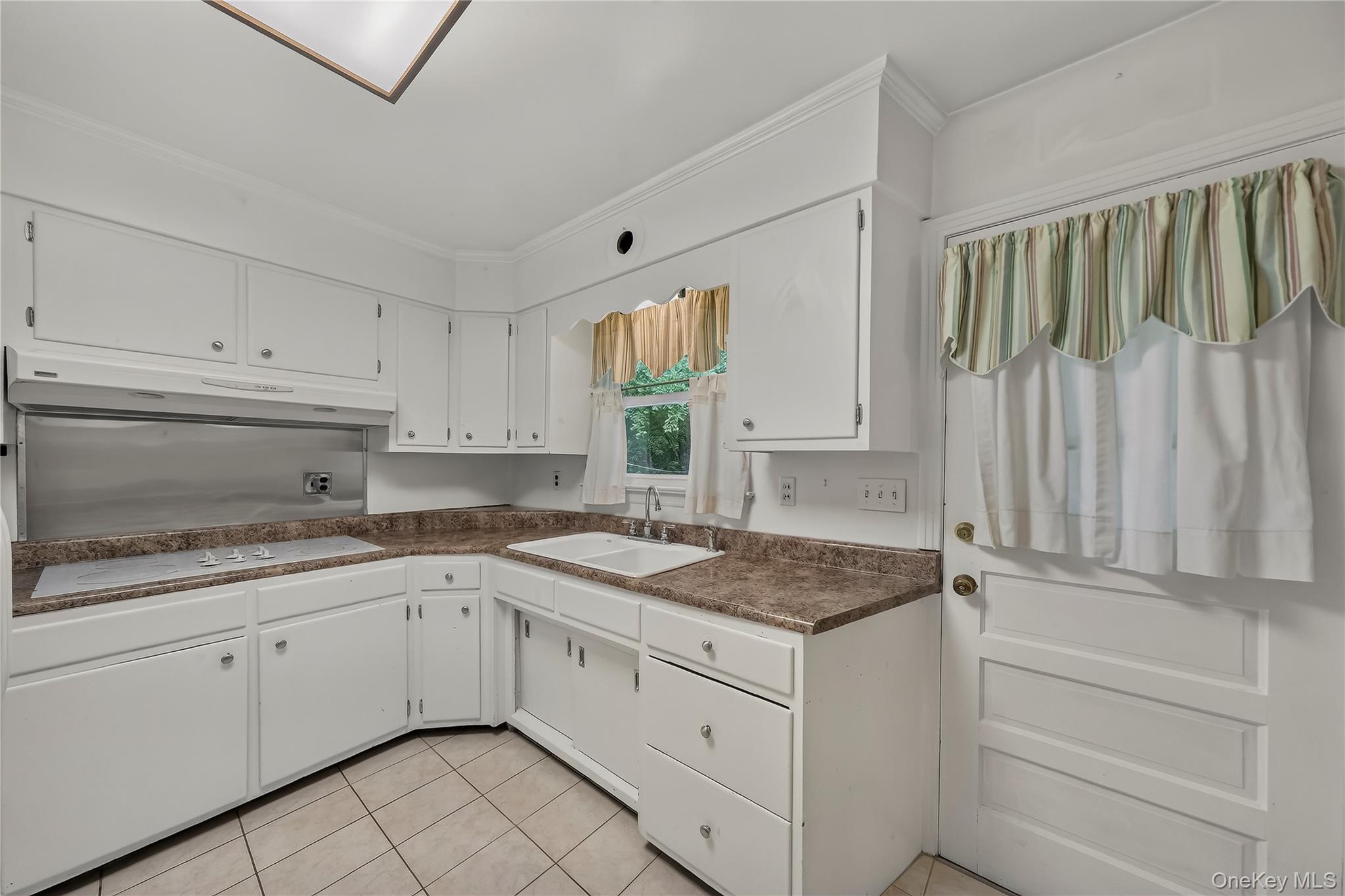9 Archery Road Property Photo 15