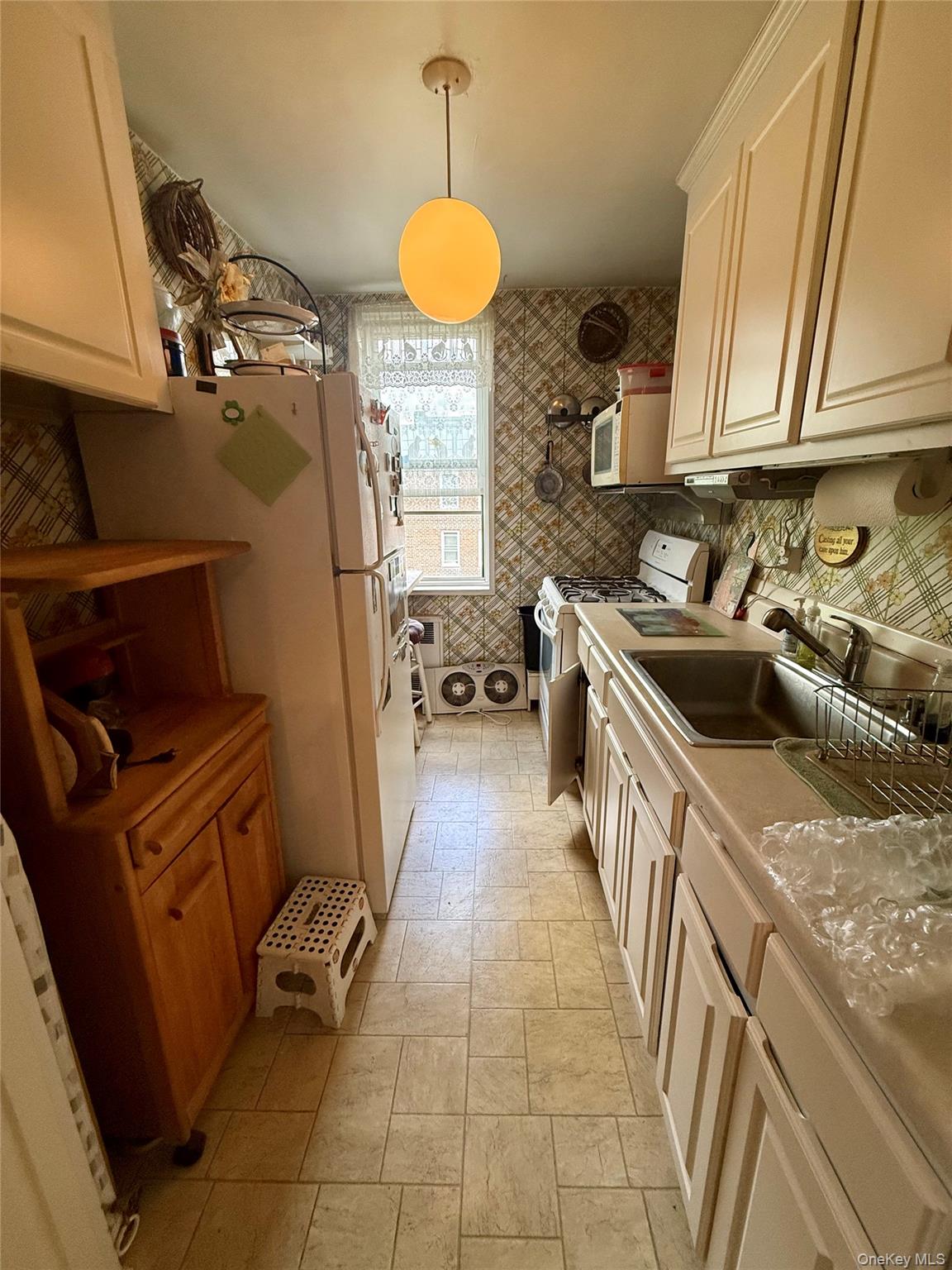 1425 Thieriot Avenue 6m Property Photo 4