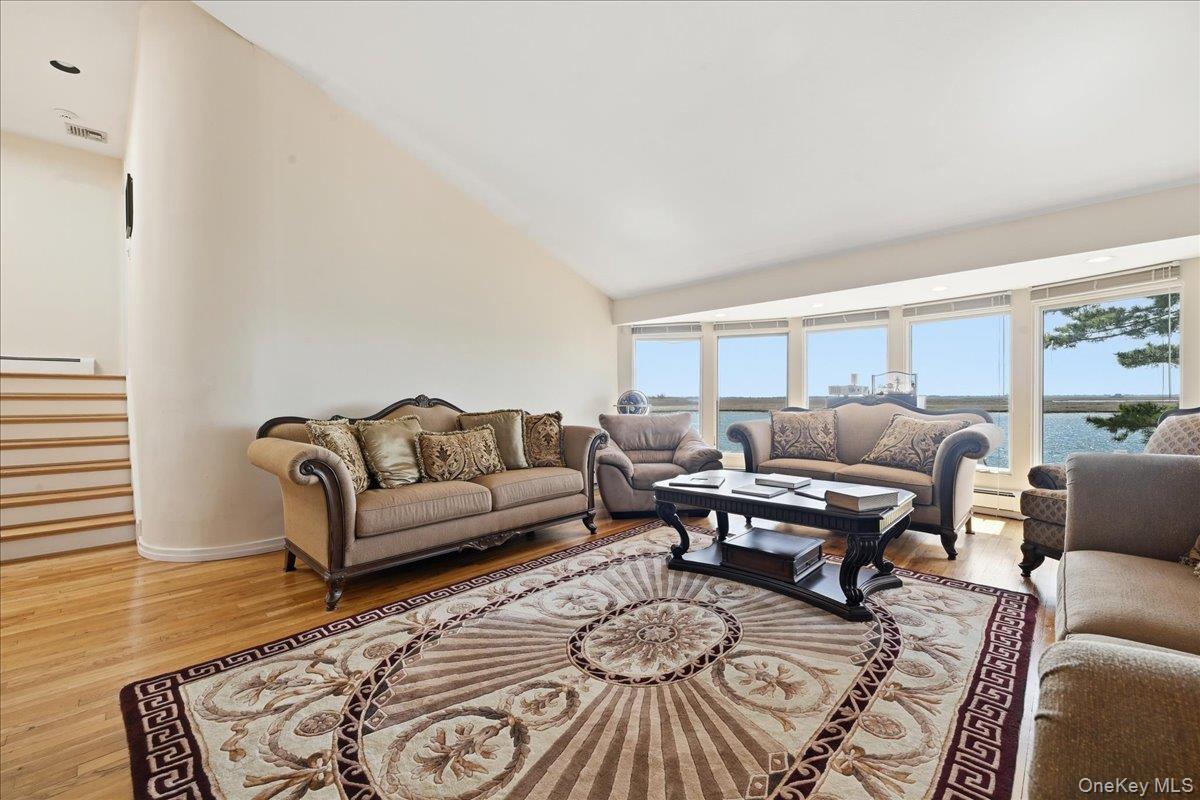 648 Nassau Avenue Property Photo 14