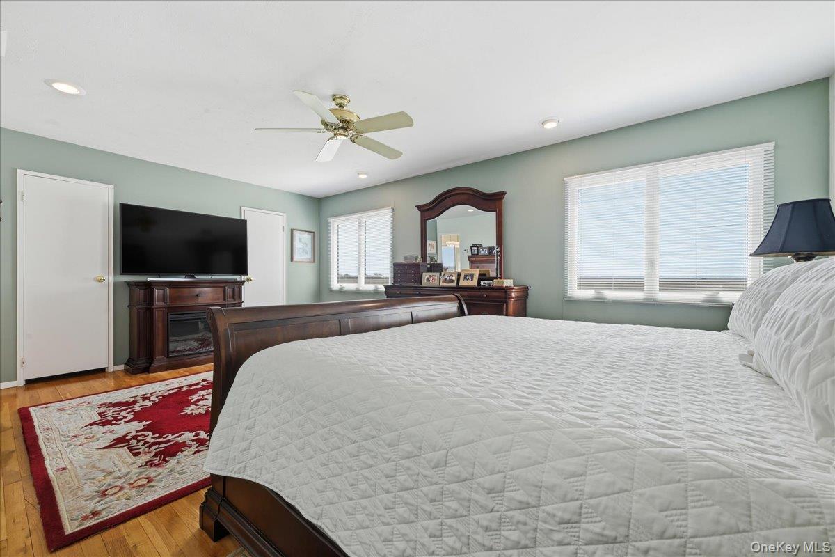 648 Nassau Avenue Property Photo 17