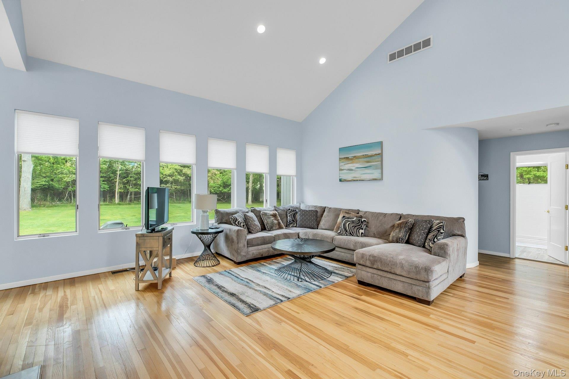 35 Bay Avenue Property Photo 7