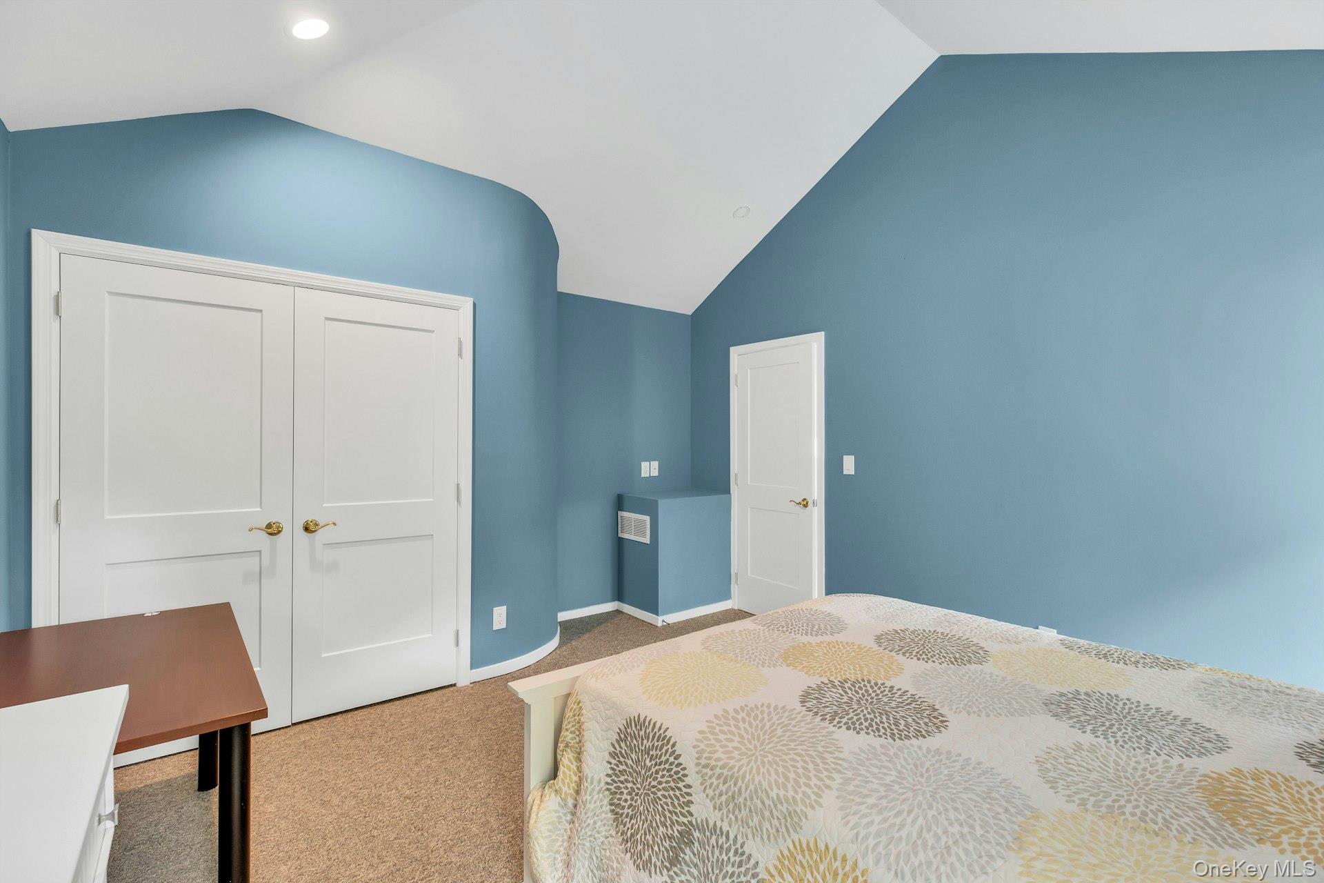 35 Bay Avenue Property Photo 26