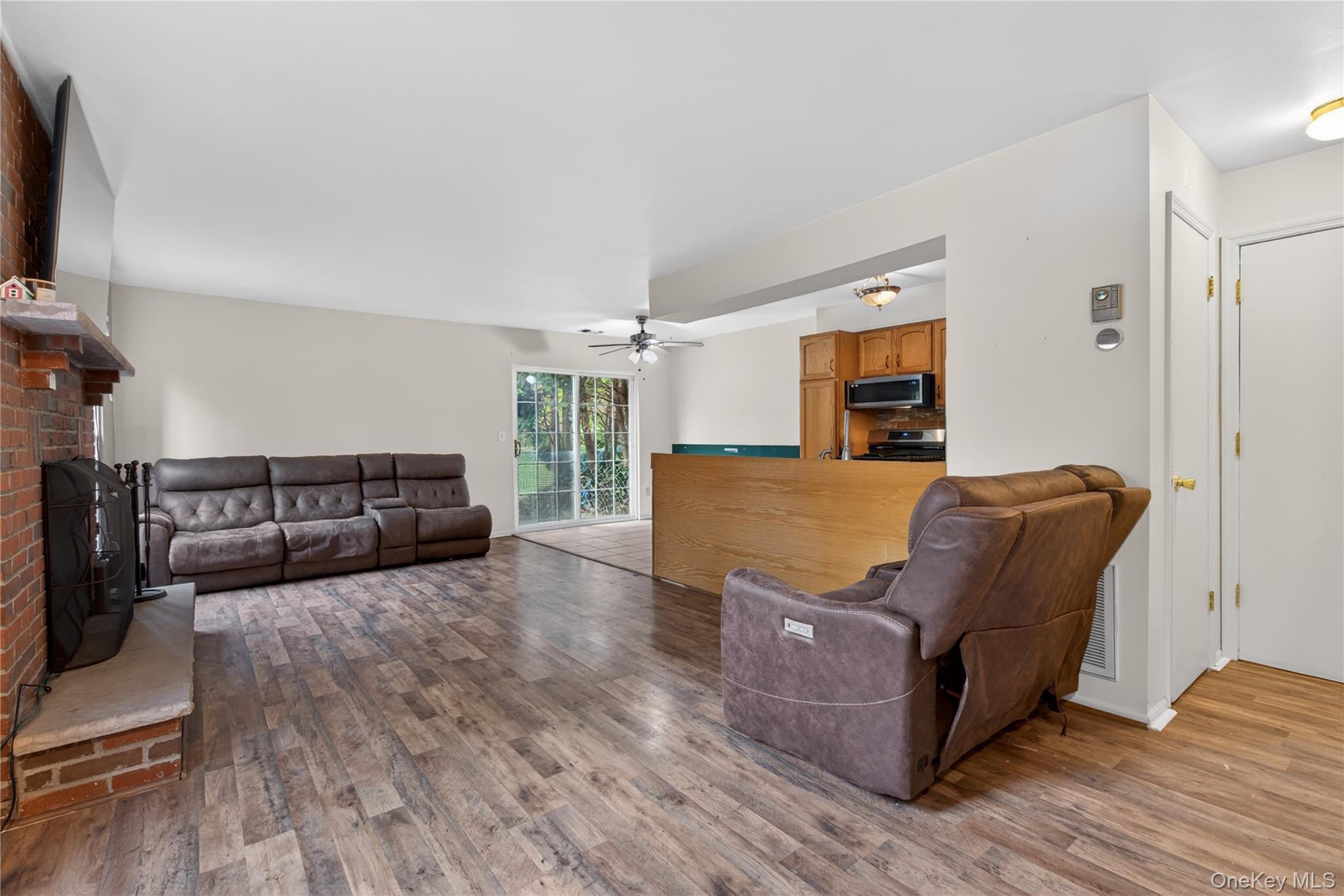 12 Homestead Village Drive Property Photo 2
