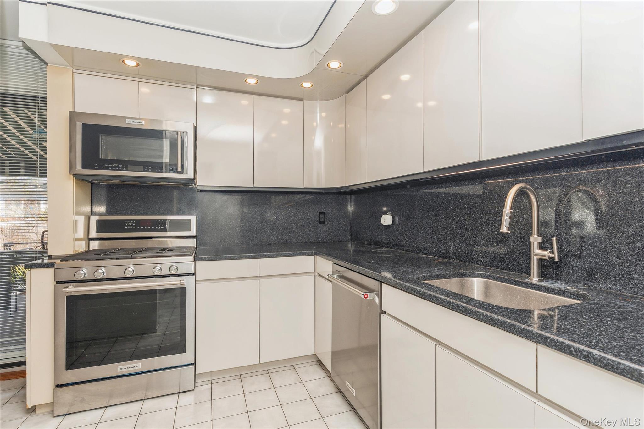 33 Carstairs Road Property Photo 5