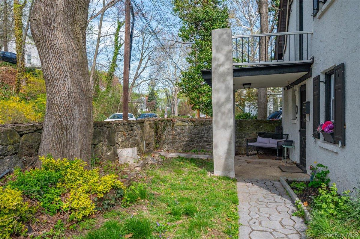 25 Whitewood Avenue Property Photo 2