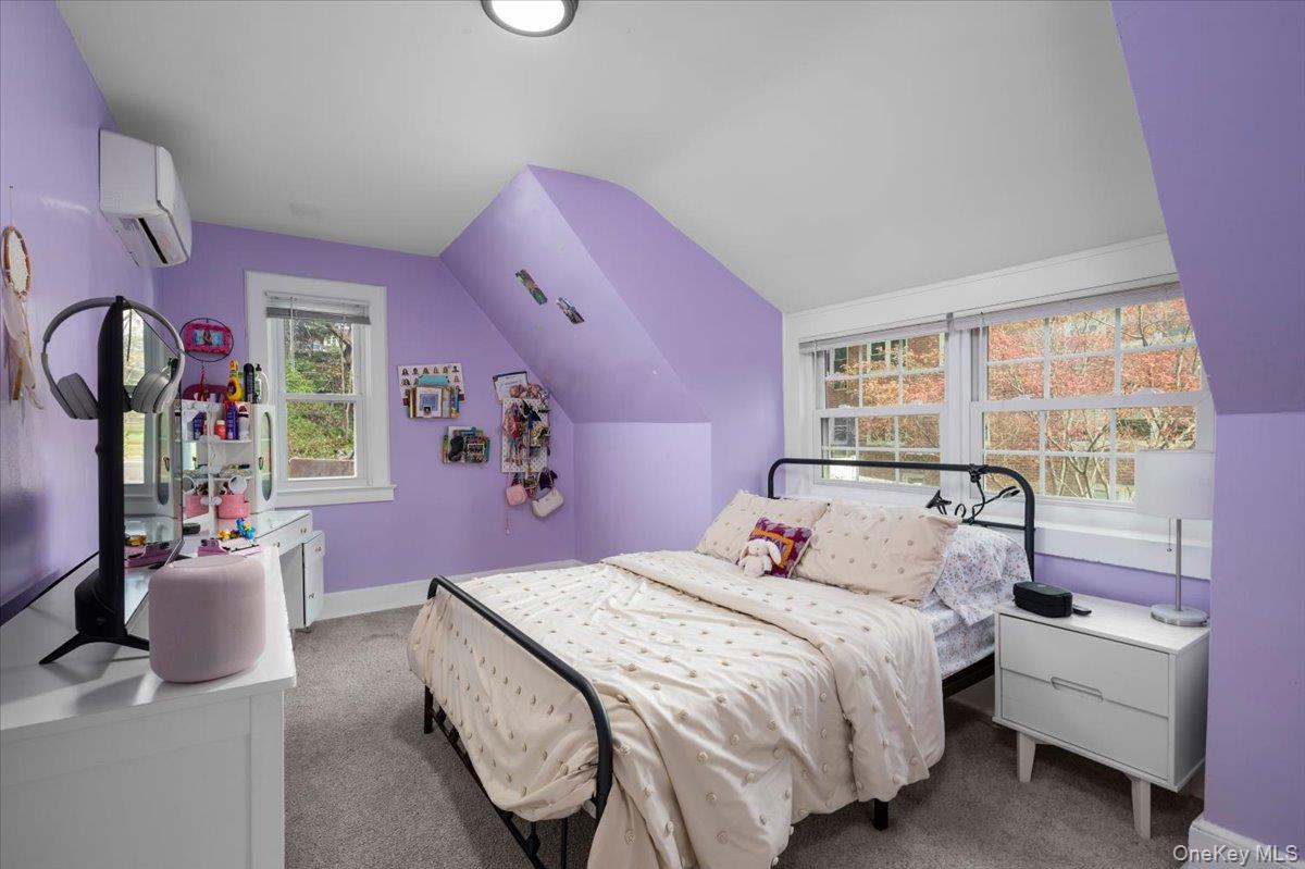 25 Whitewood Avenue Property Photo 17