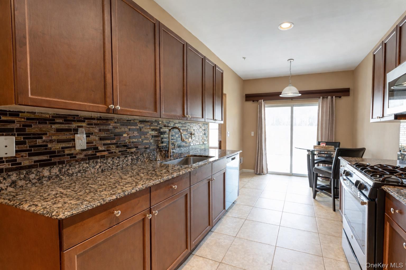15 Cricket Court Property Photo 9