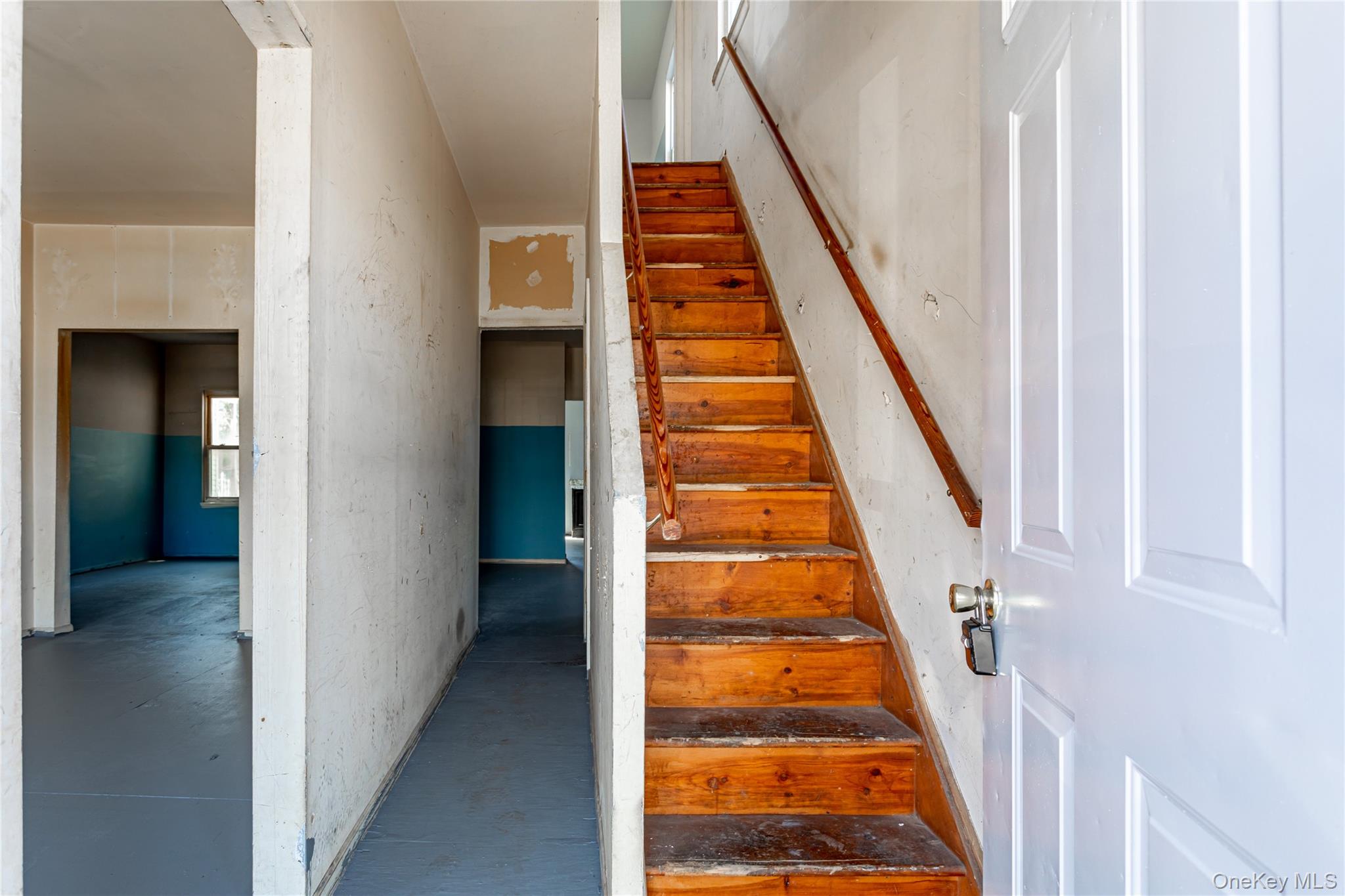 14 Dongan Street Property Photo 4